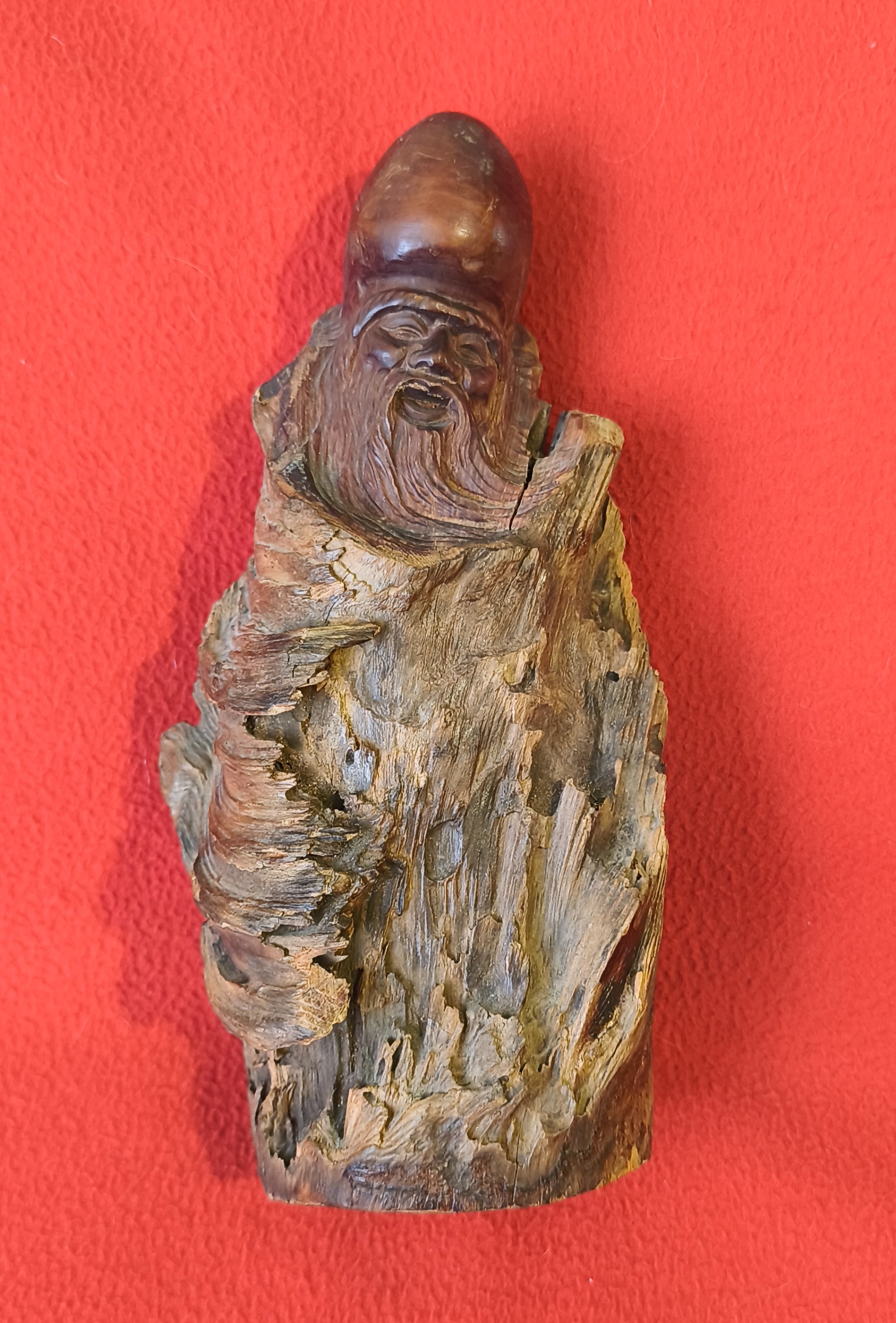 مجسمه چوبی دست ساز ( توضیح دارد )