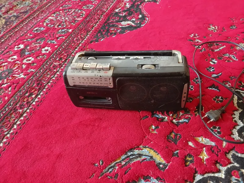 رادیووضبط قدیمی کاست خور