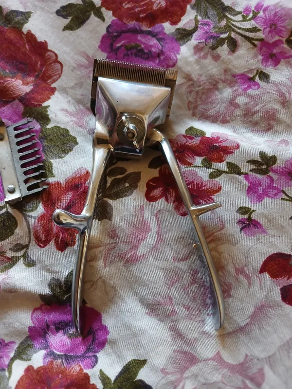 ماشین اصلاح قدیمی