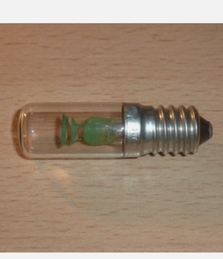 لامپ فلاش یا سیگنال قدیمی کلکسیونی