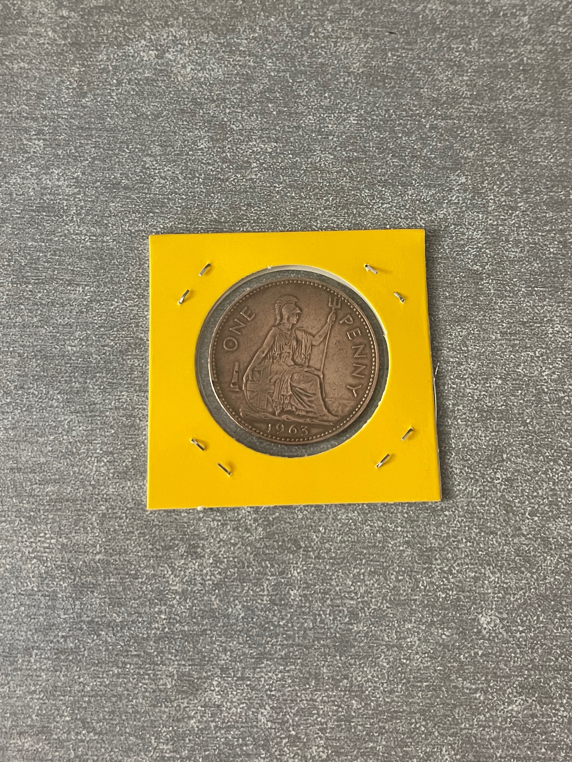 سکه یک پنی برنزی ملکه الیزابت1963