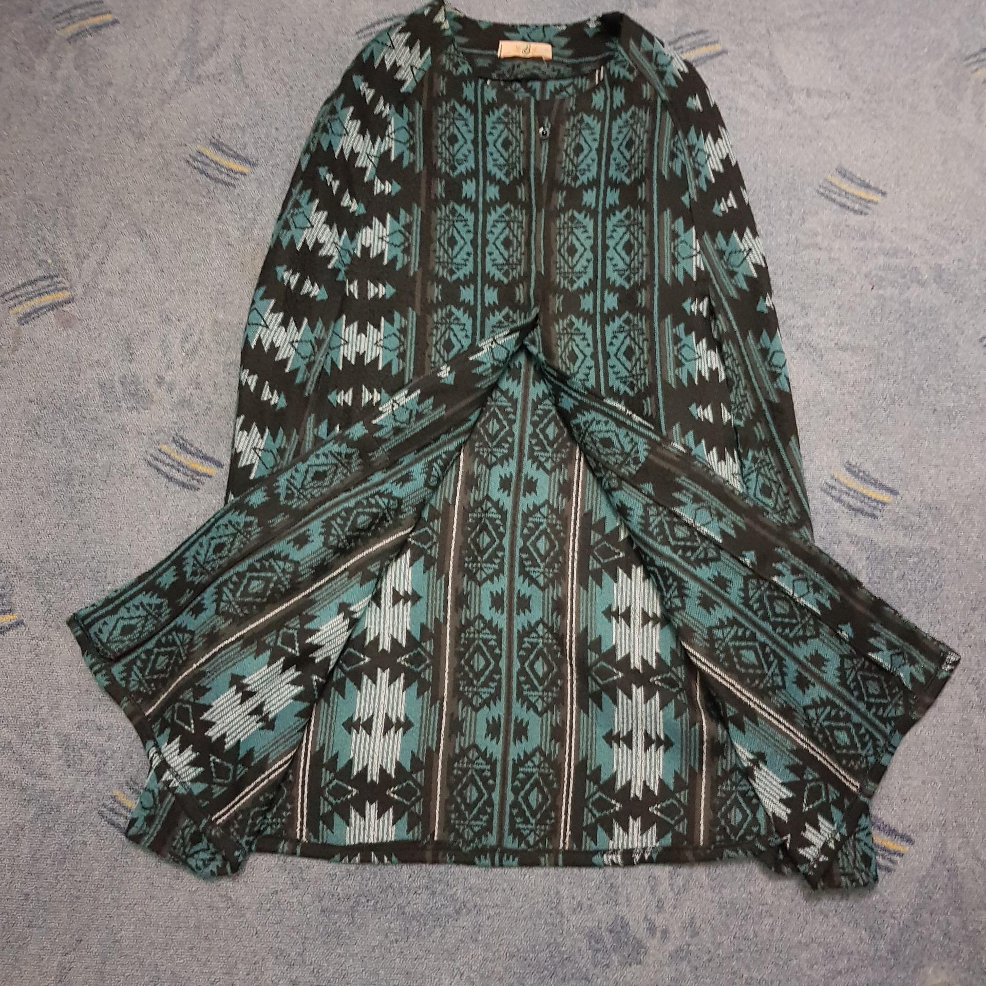 پانچو سبز پشمی نازک