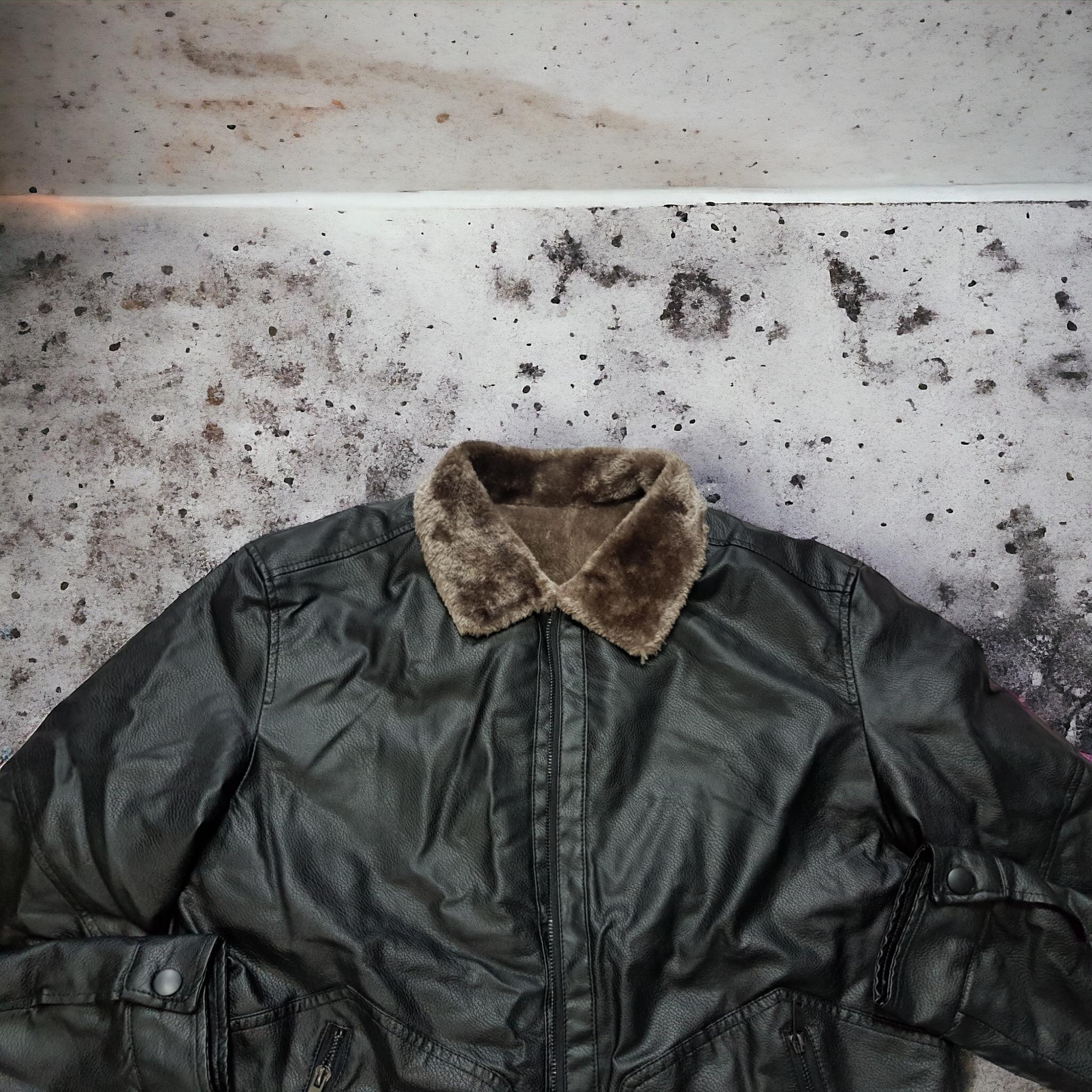 کاپشن چرم مشکی(توضیحات خونده شود)