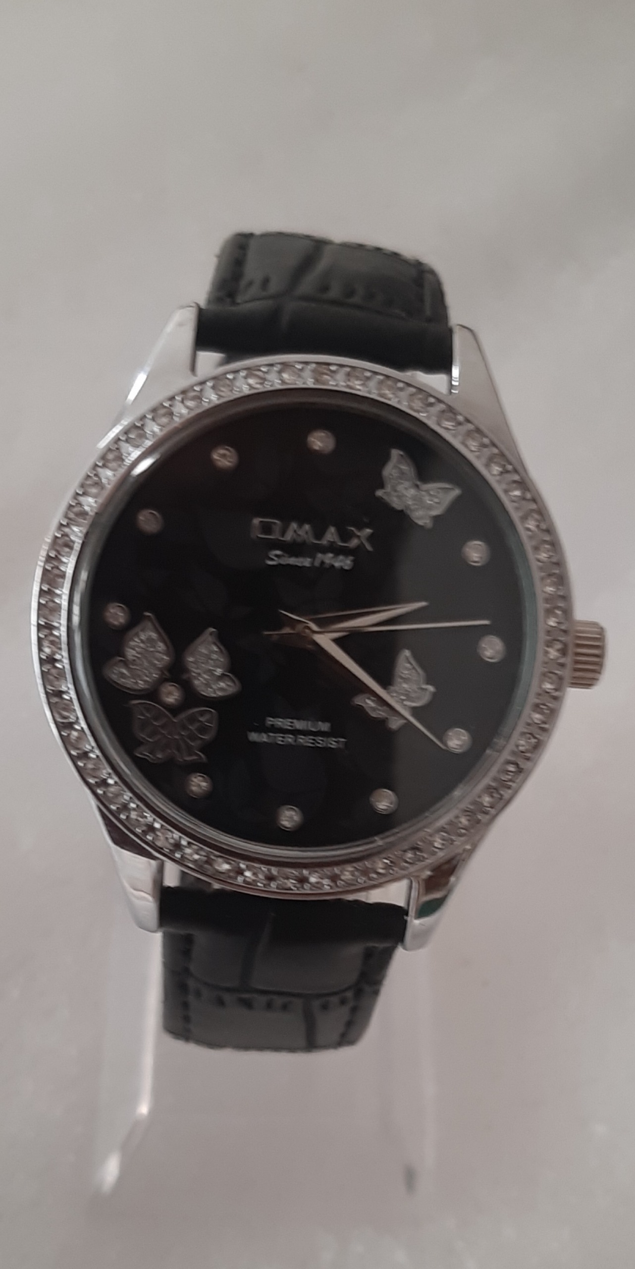 اوماکس کوارتز صفحه پروانه ای تمیز SINCE 1946
