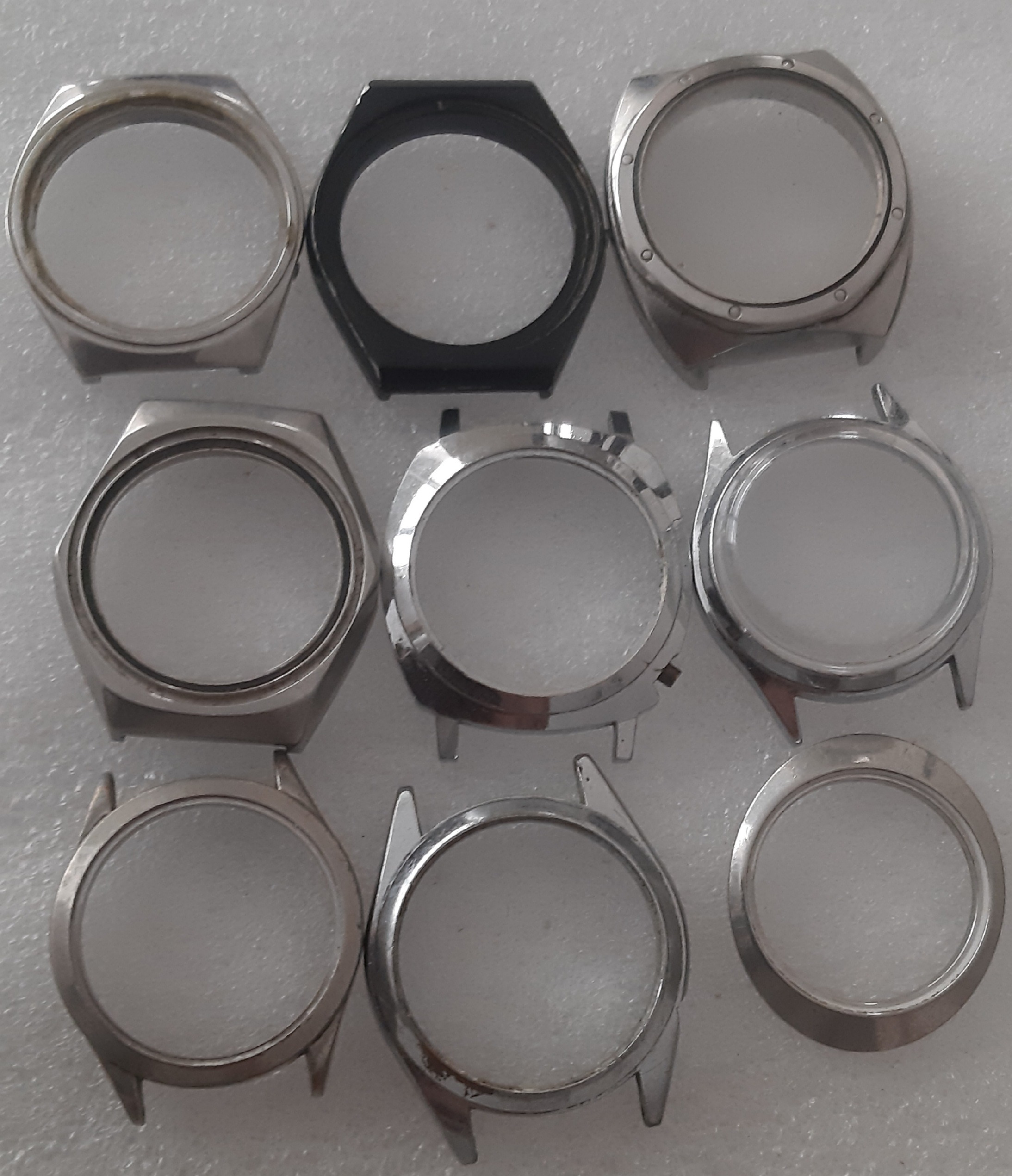 9عدد قاب خالی مختلف ساعتهای قدیمی