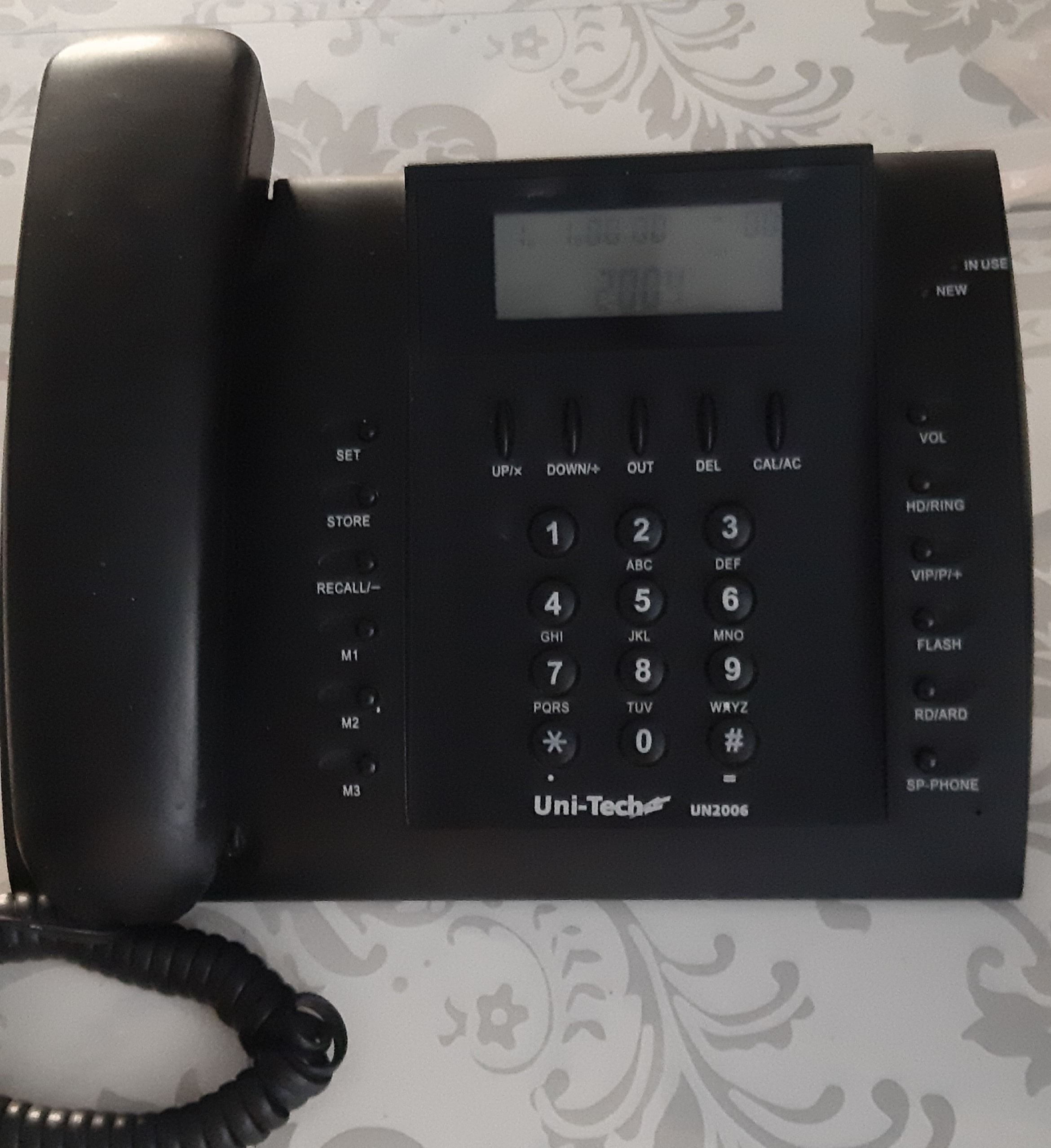 تلفن یونیتک Unitech مشکی کالر آیدی دار