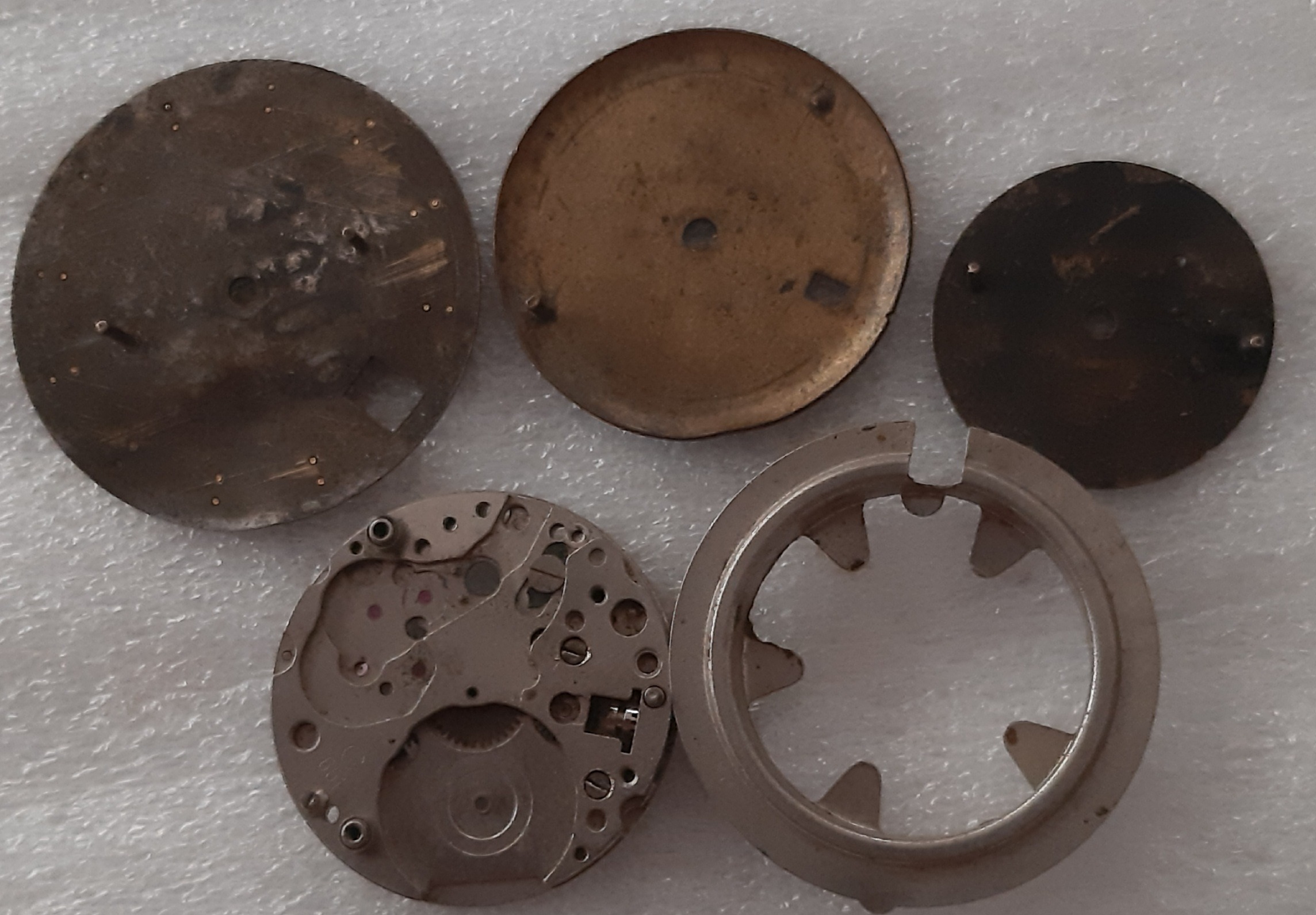 قطعات صفحه ساعت کوکی سویسی برای تعمیرات