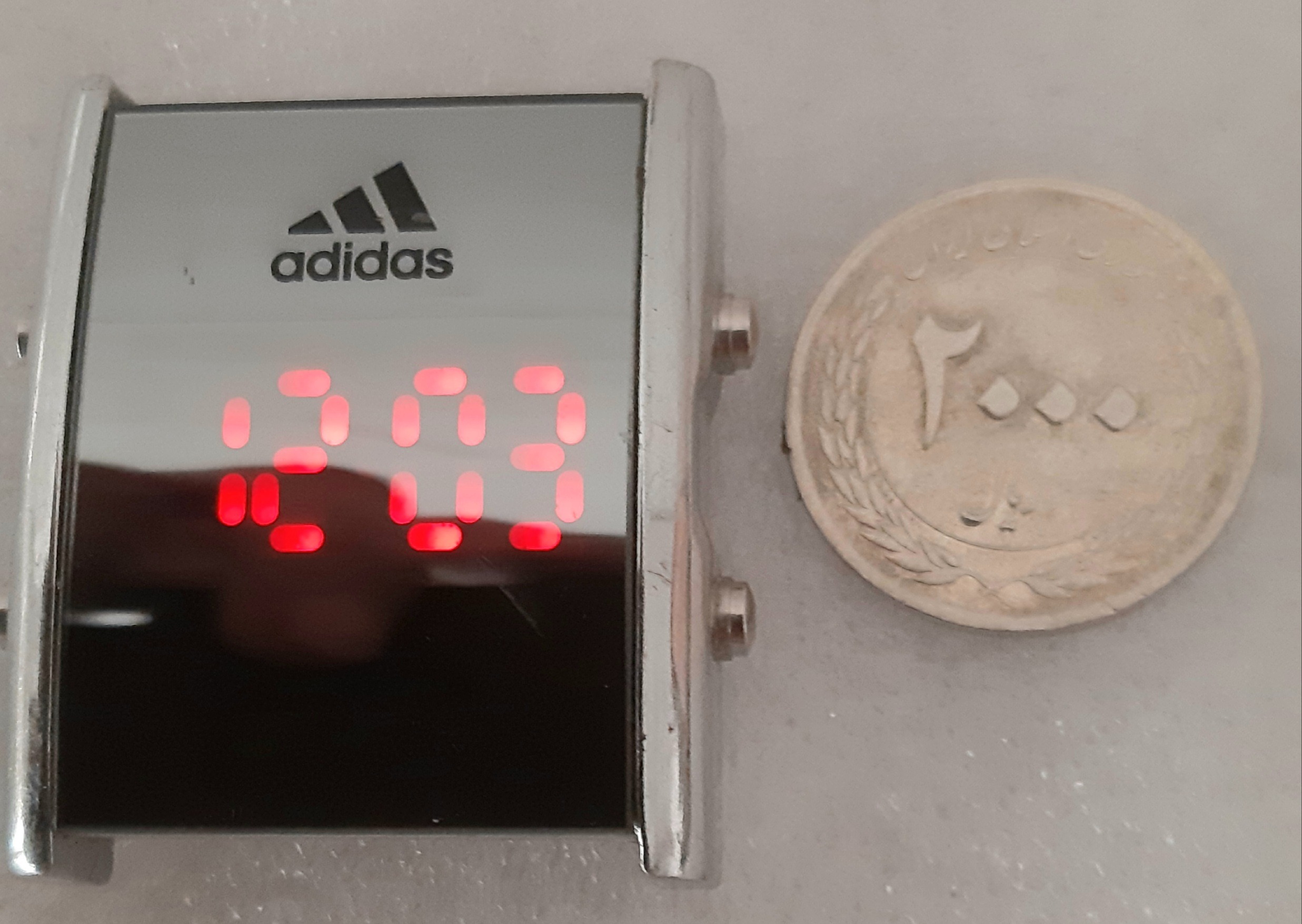 Adidas آدیداس زیبا ال ای دی قاب فلزی