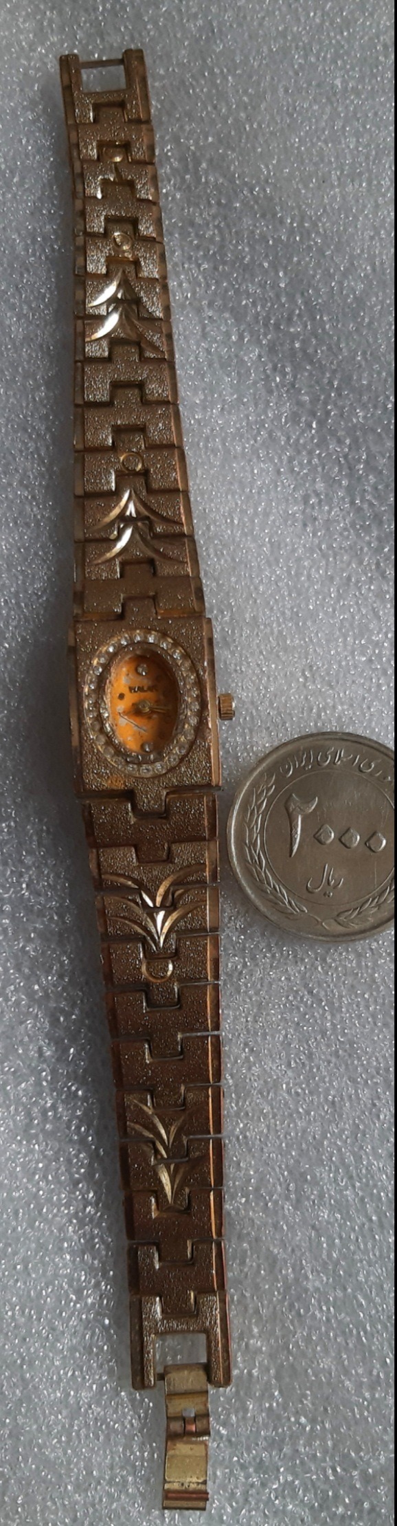 ساعت طلایی زنانه کوارتز برای قطعات دکور زیبا