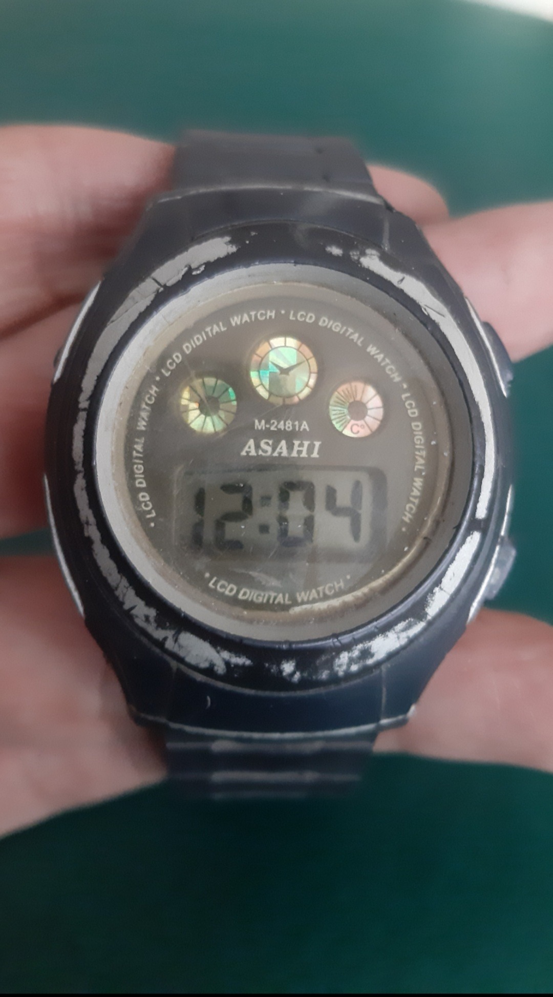 ساعت کامپیوتری قدیمی Asahi مدل ساده