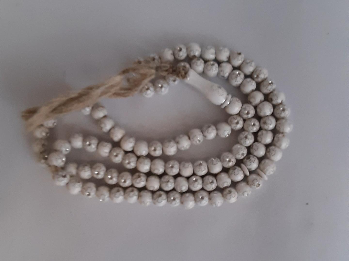 جفت تسبیح سفید رنگ صدفی 101 دانه