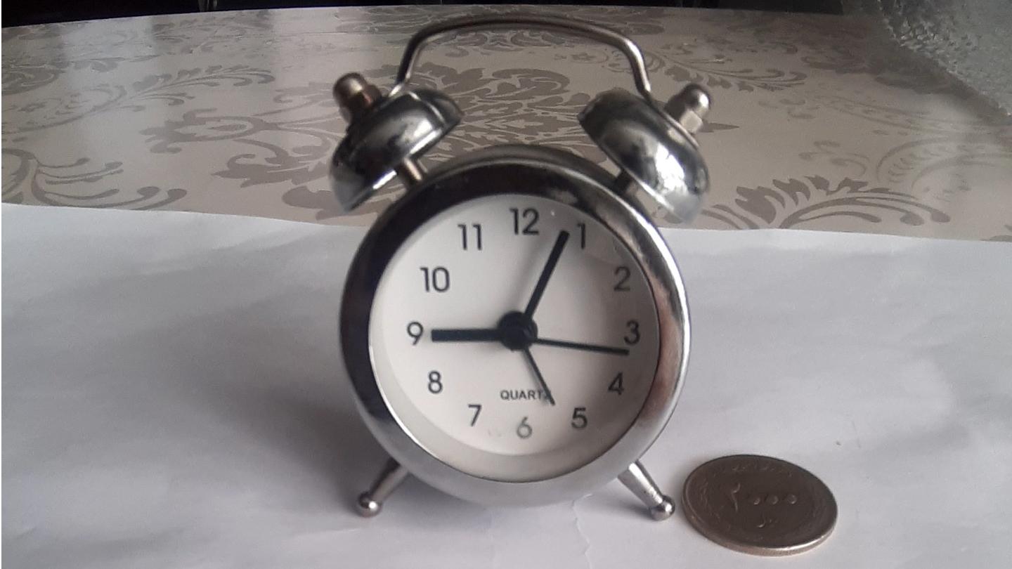 رومیزی عقربه ای زنگ دار کوچک باتری