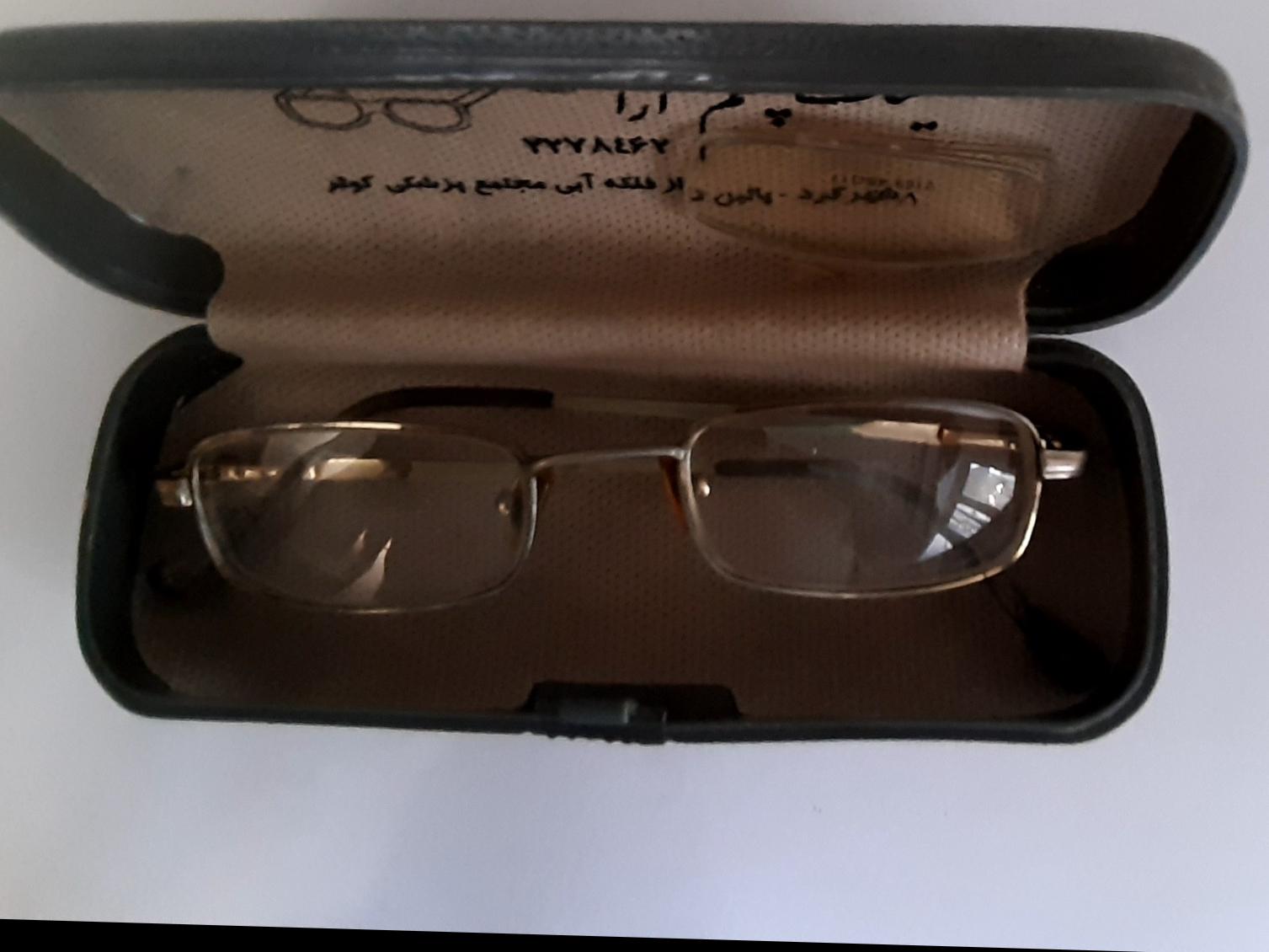 عینک طبی زنانه با کیفیت درجه دو ونیم