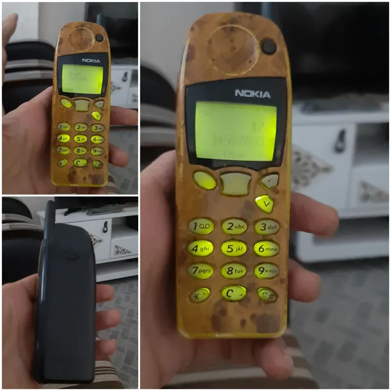 موبایل خوشرنگ نوکیا 5110 فنلاندی