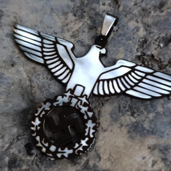 گردنبند عقاب رایش آلمان نازی هیتلر نقره ای