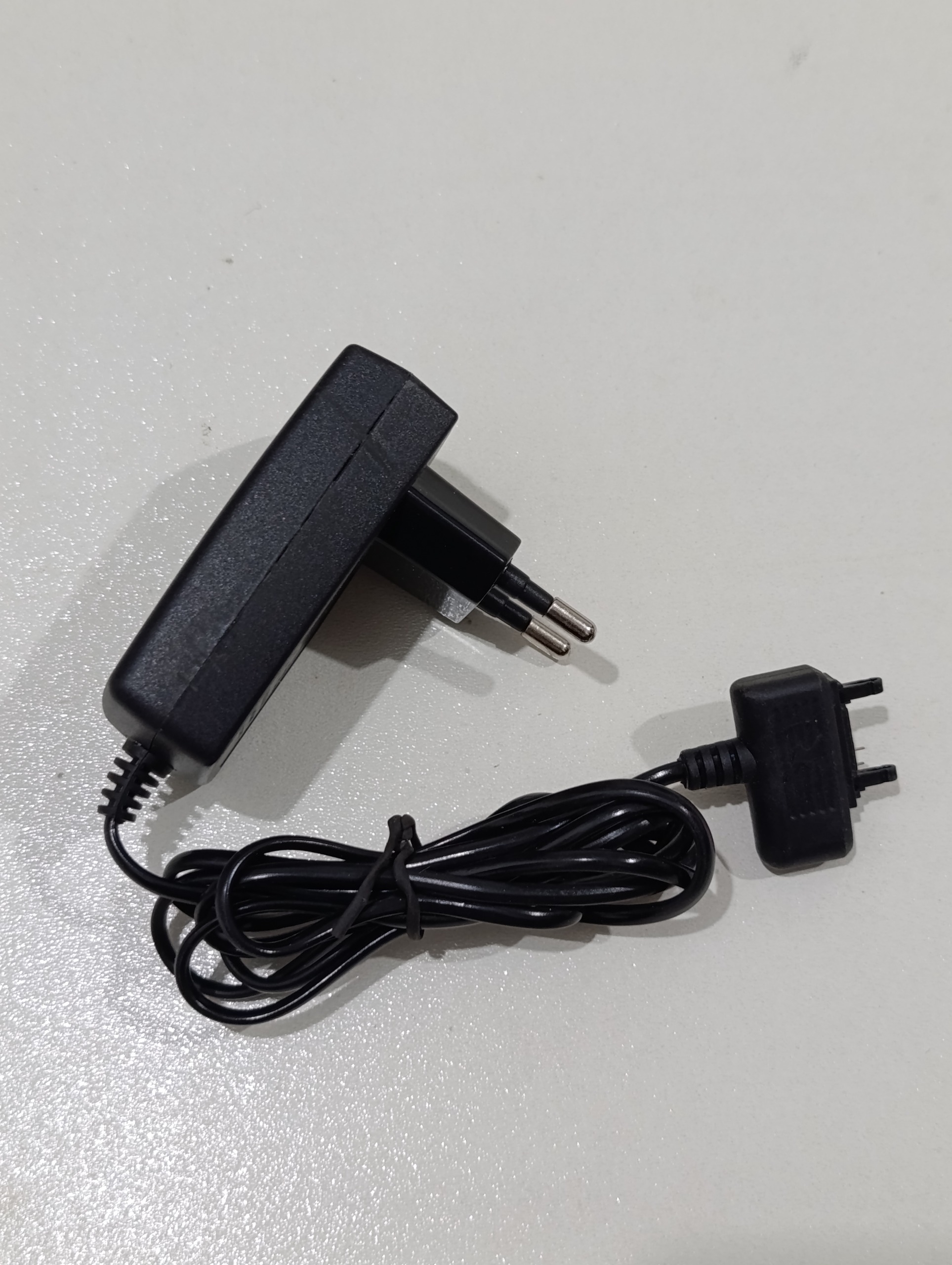 شارژر اصلی سونی اریکسون
