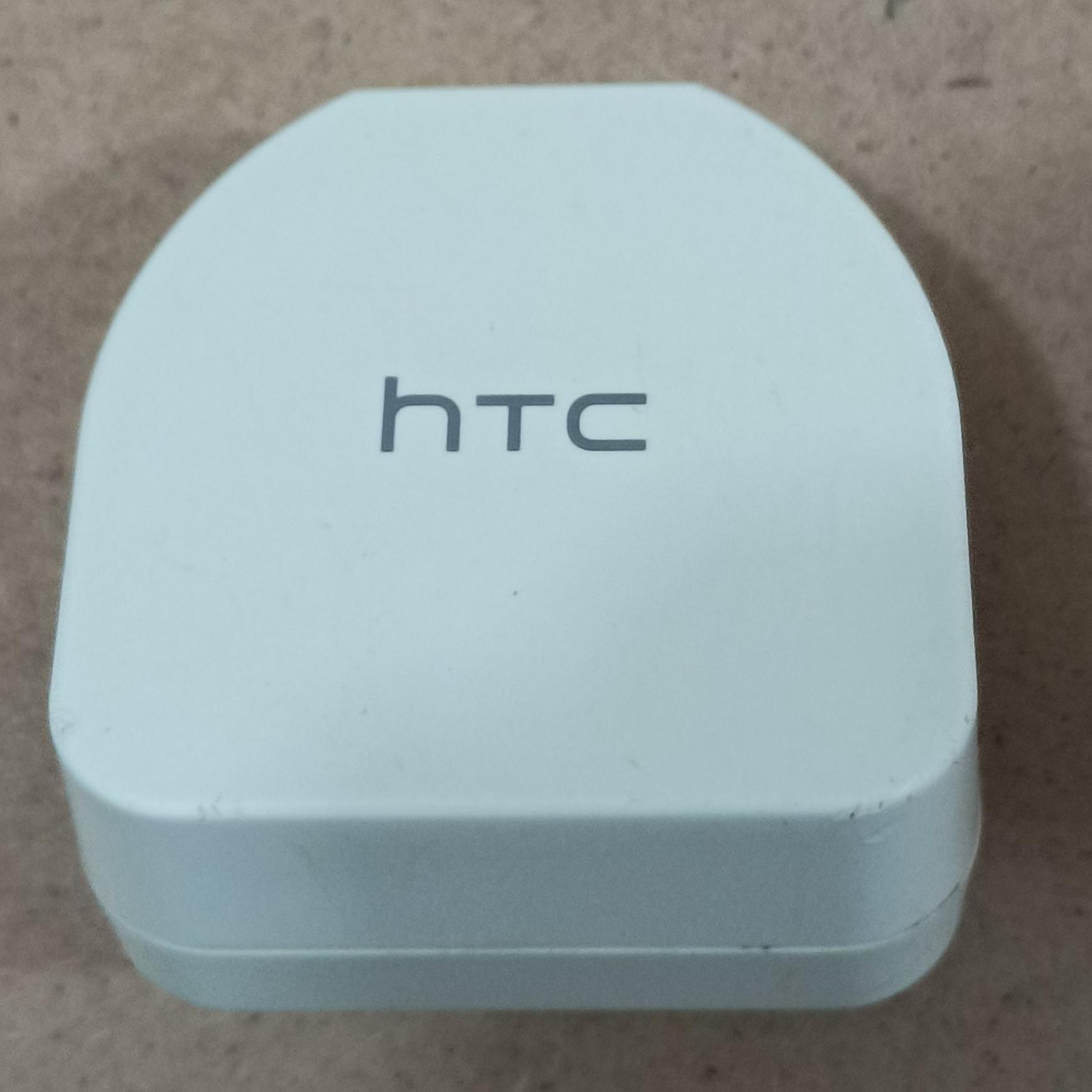 کلگی شارژر داخل کارتونی htc
