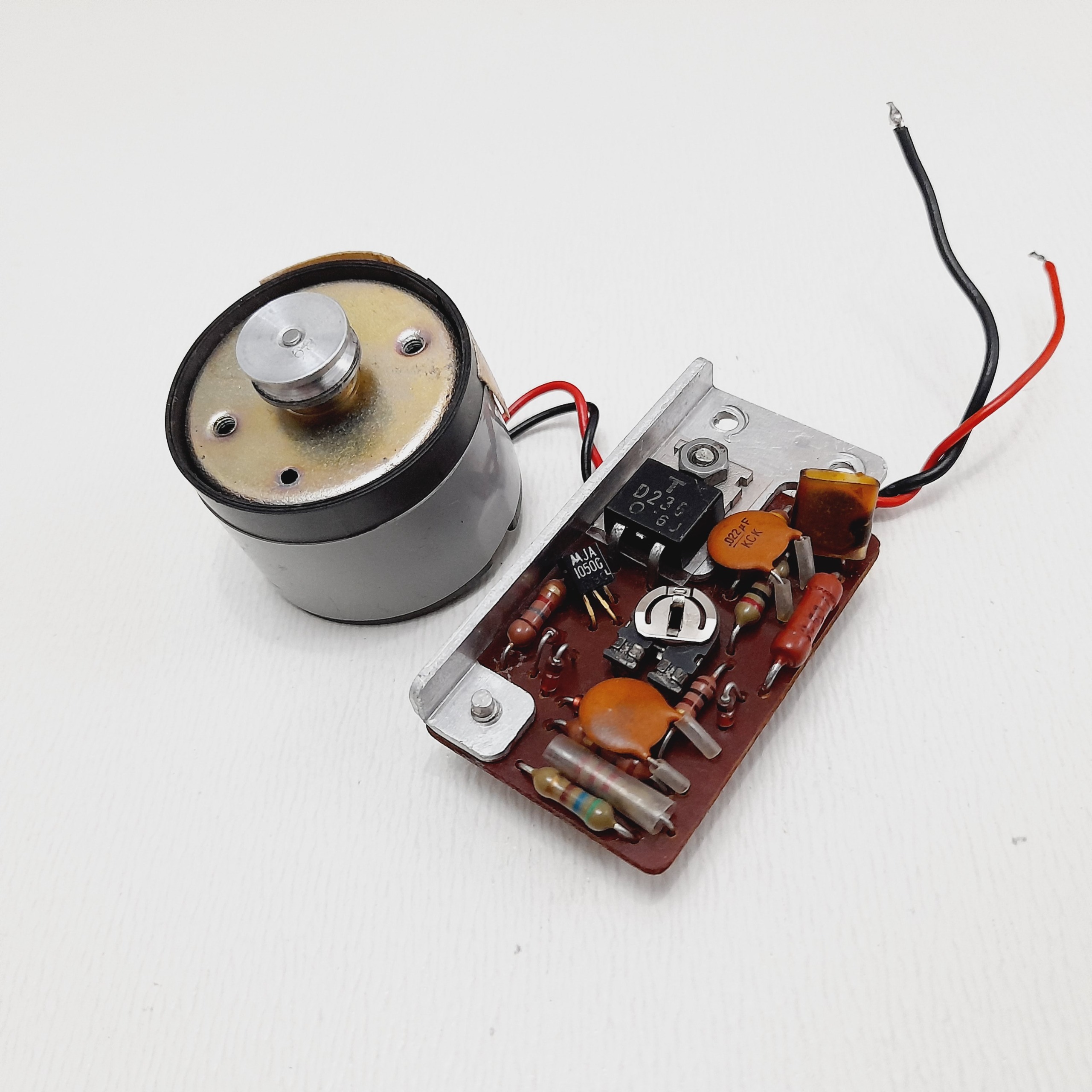 موتور و برد رگولاتور 12v