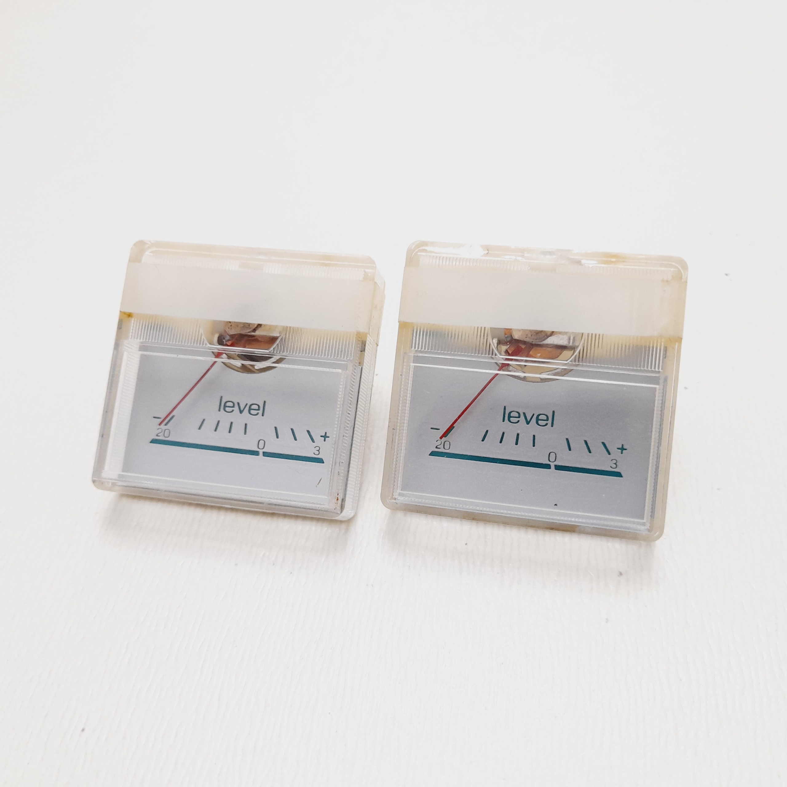 قطعات رادیوضبط (ویومتر) کد09