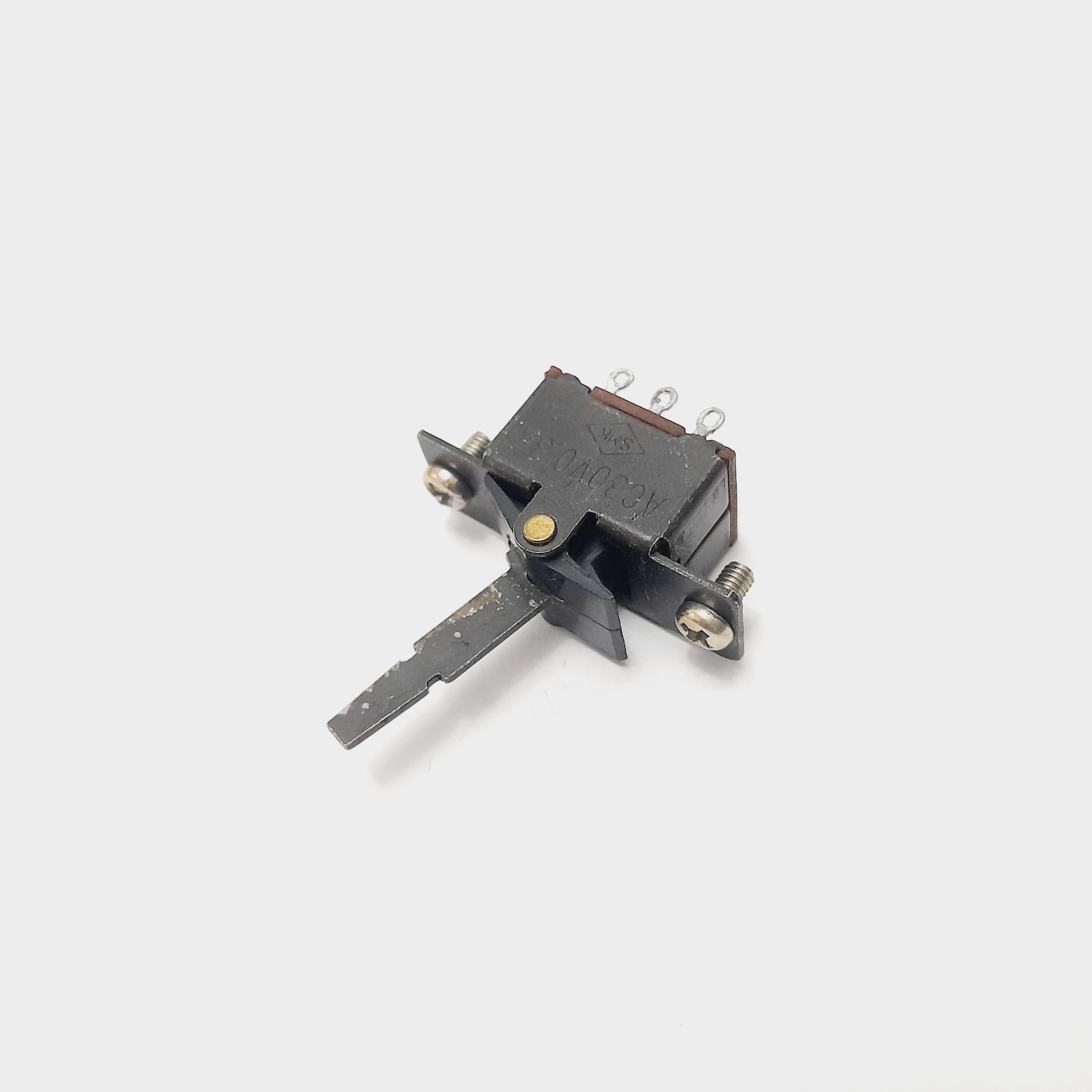 کلید کلنگی پایه SMK 0.3A30v
