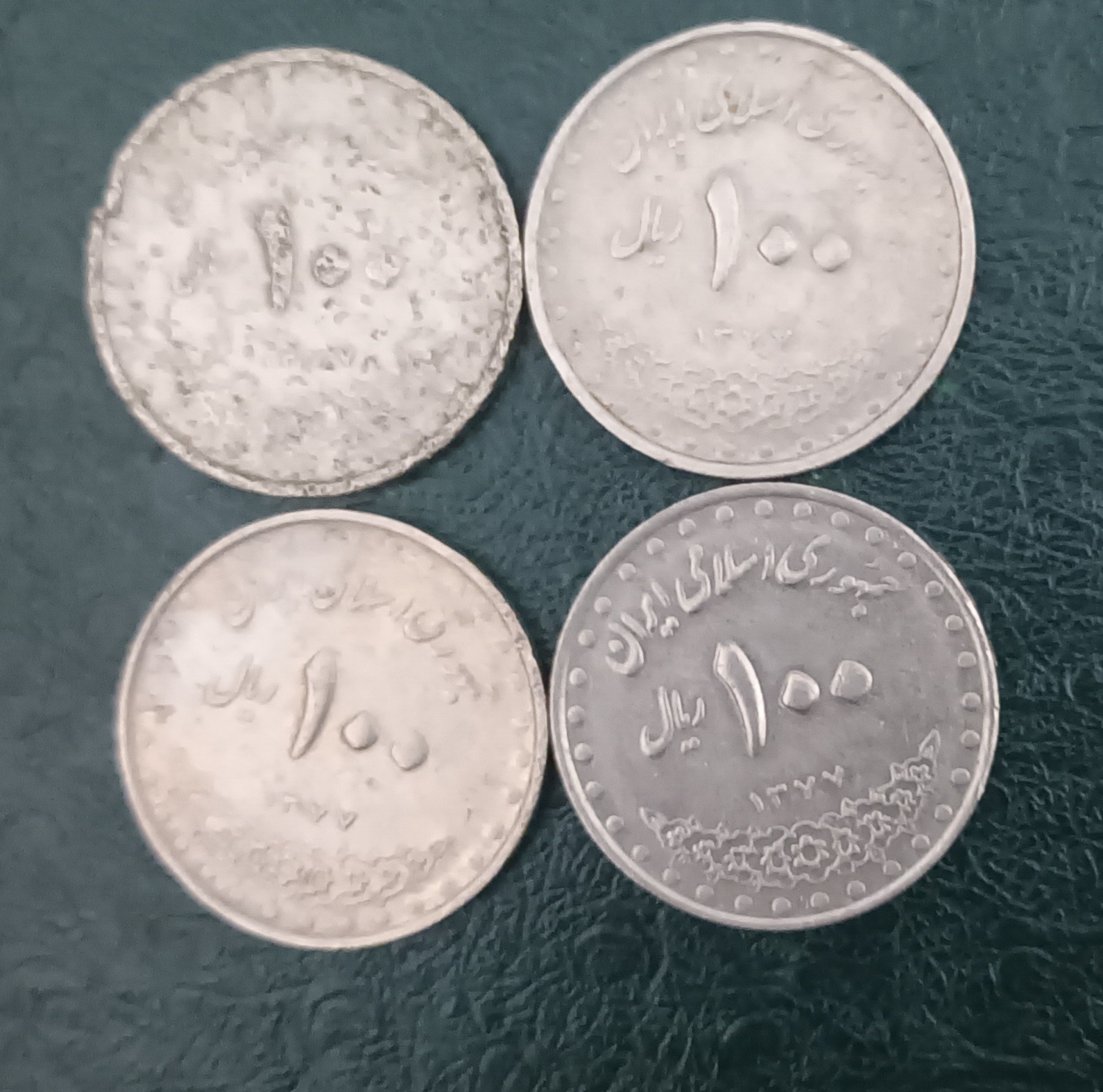 4عددسکه 100ریال سال77