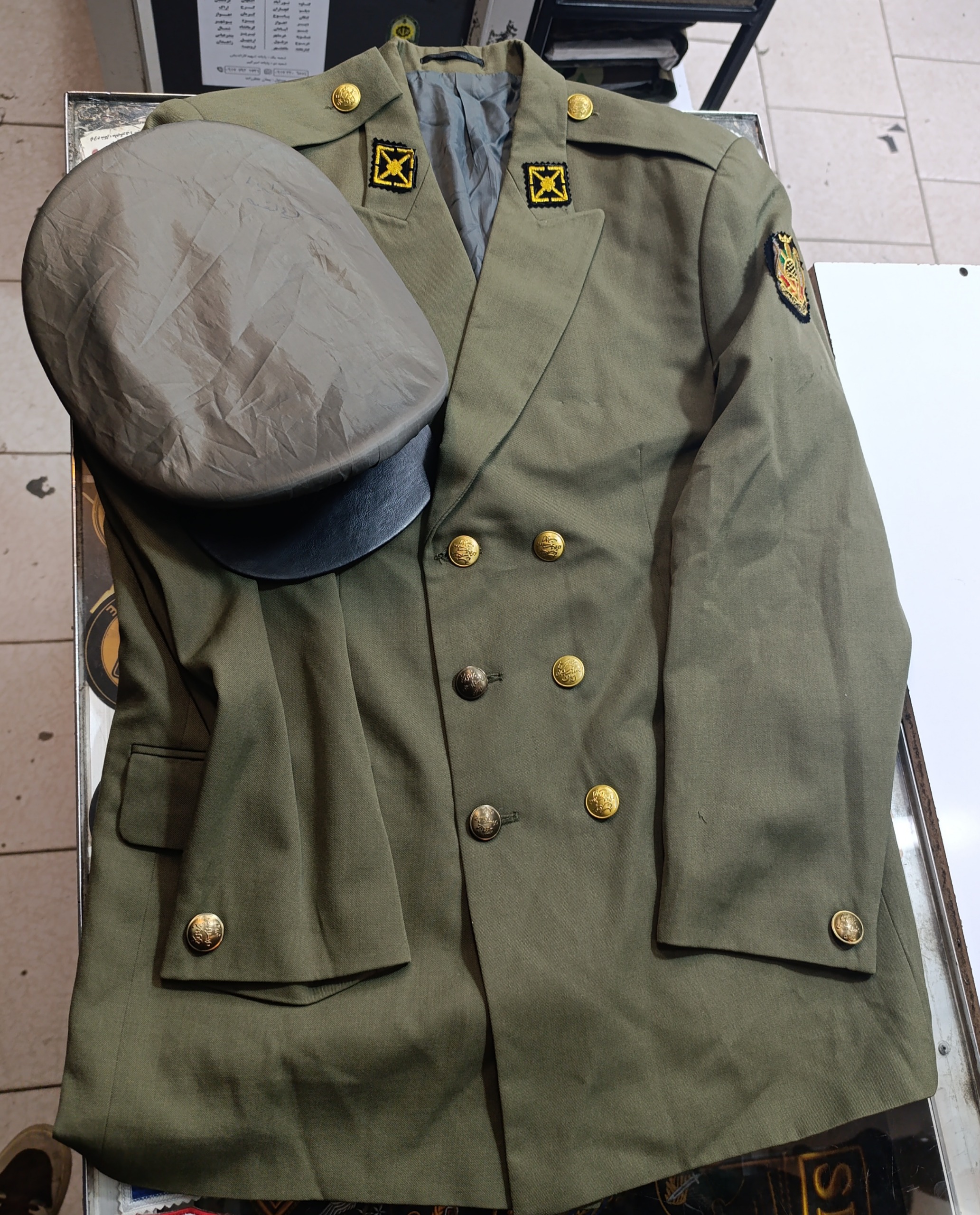 کت تک وکلاه فصل قدیمی واستوک ارتش