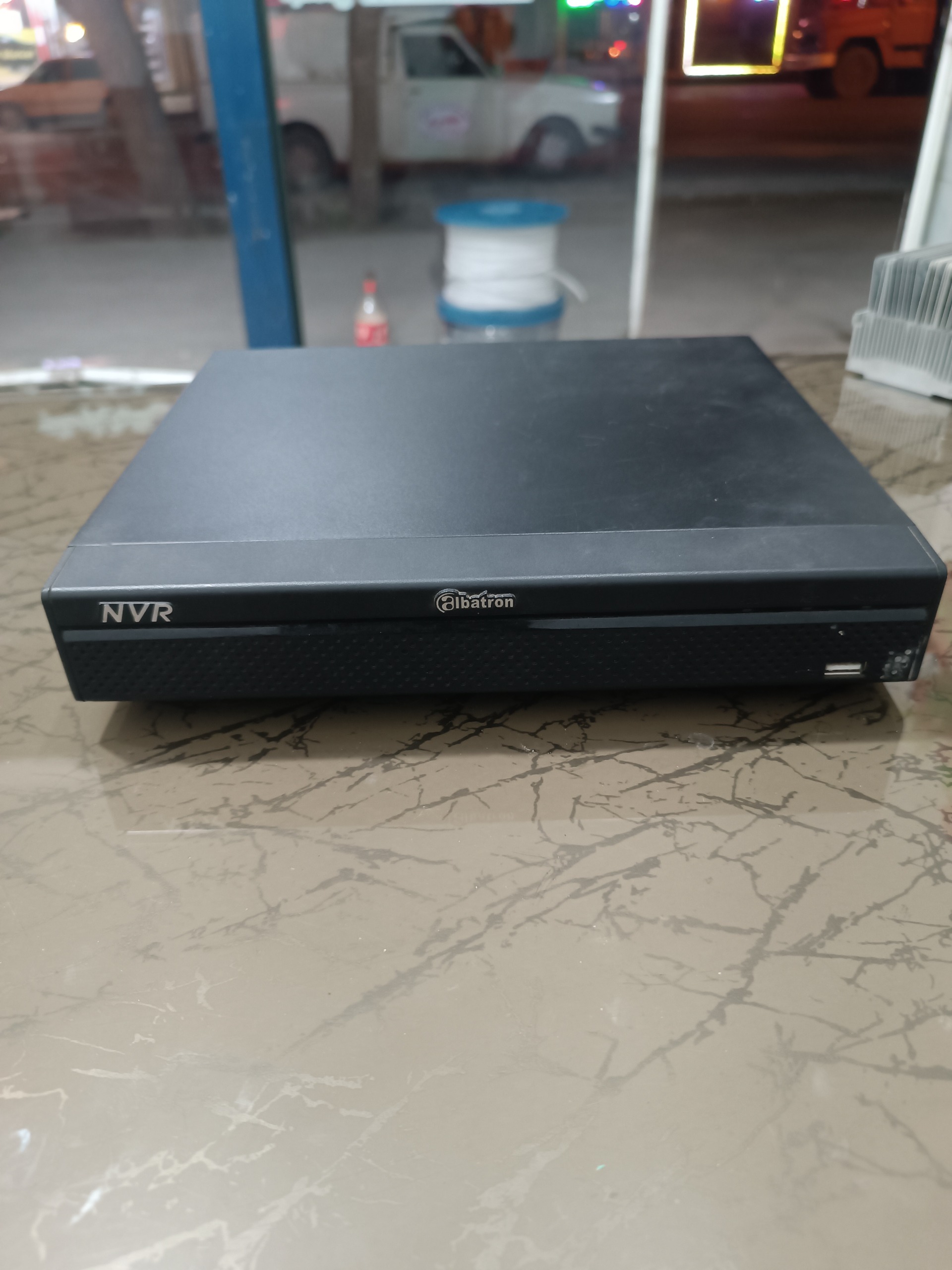 دستگاه NVR پی او ای دار آلباترون 4 کانال 48 ولت