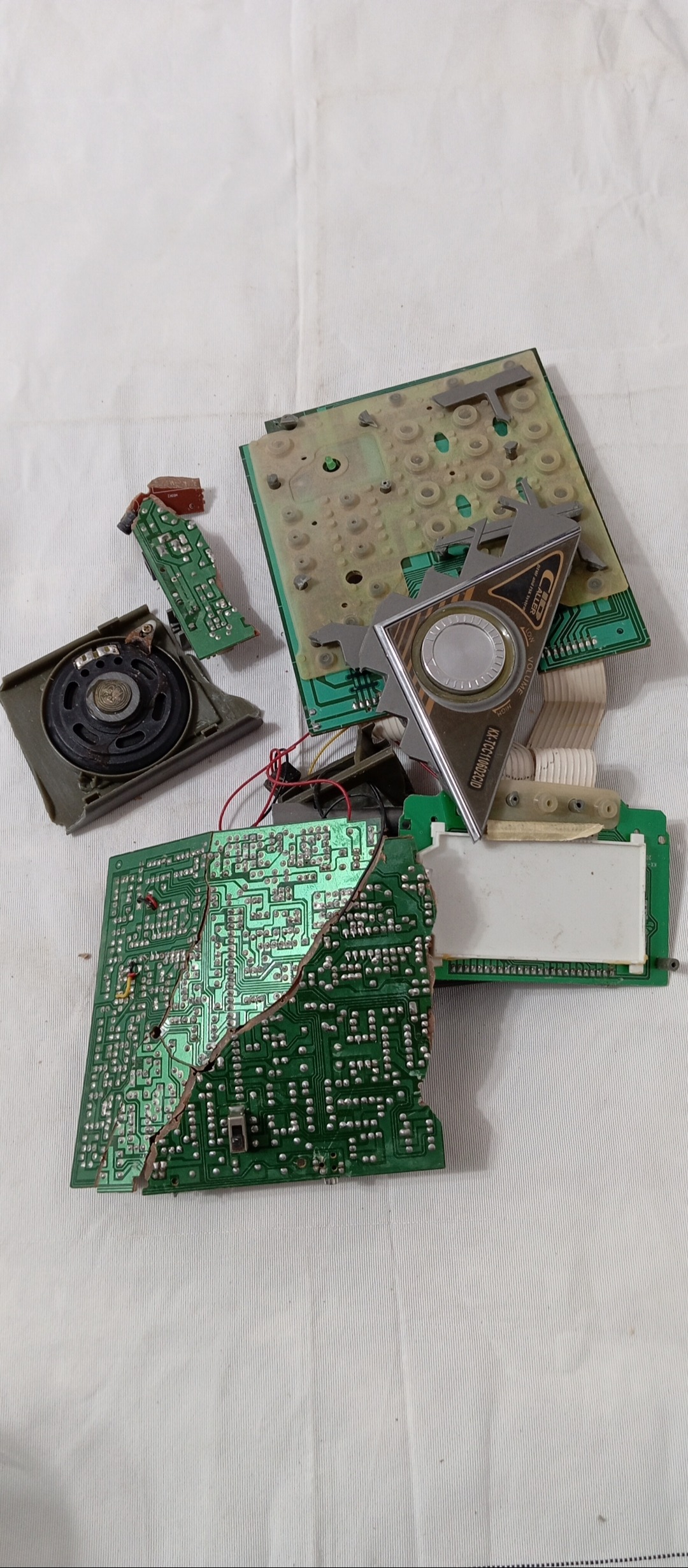 چندعدد برد معیوب طبق عکس