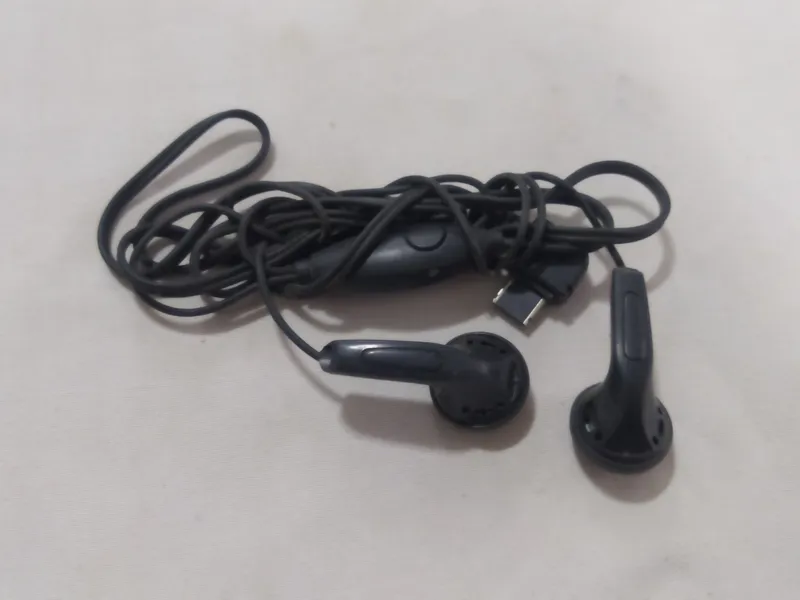 هندزفری گوشی چینیC905