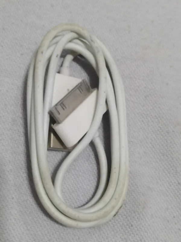 کابل شارژ آیفون4