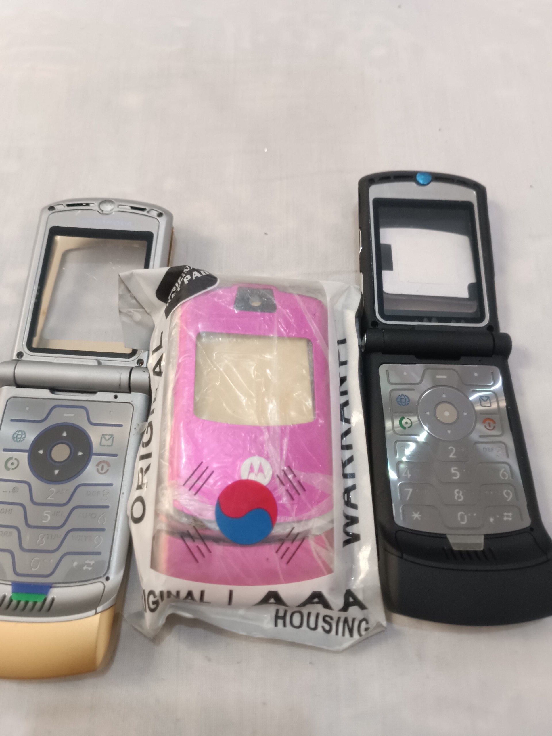 قاب شاسی دار موتورولا v3 ناز و ملوس!؟؟؟!