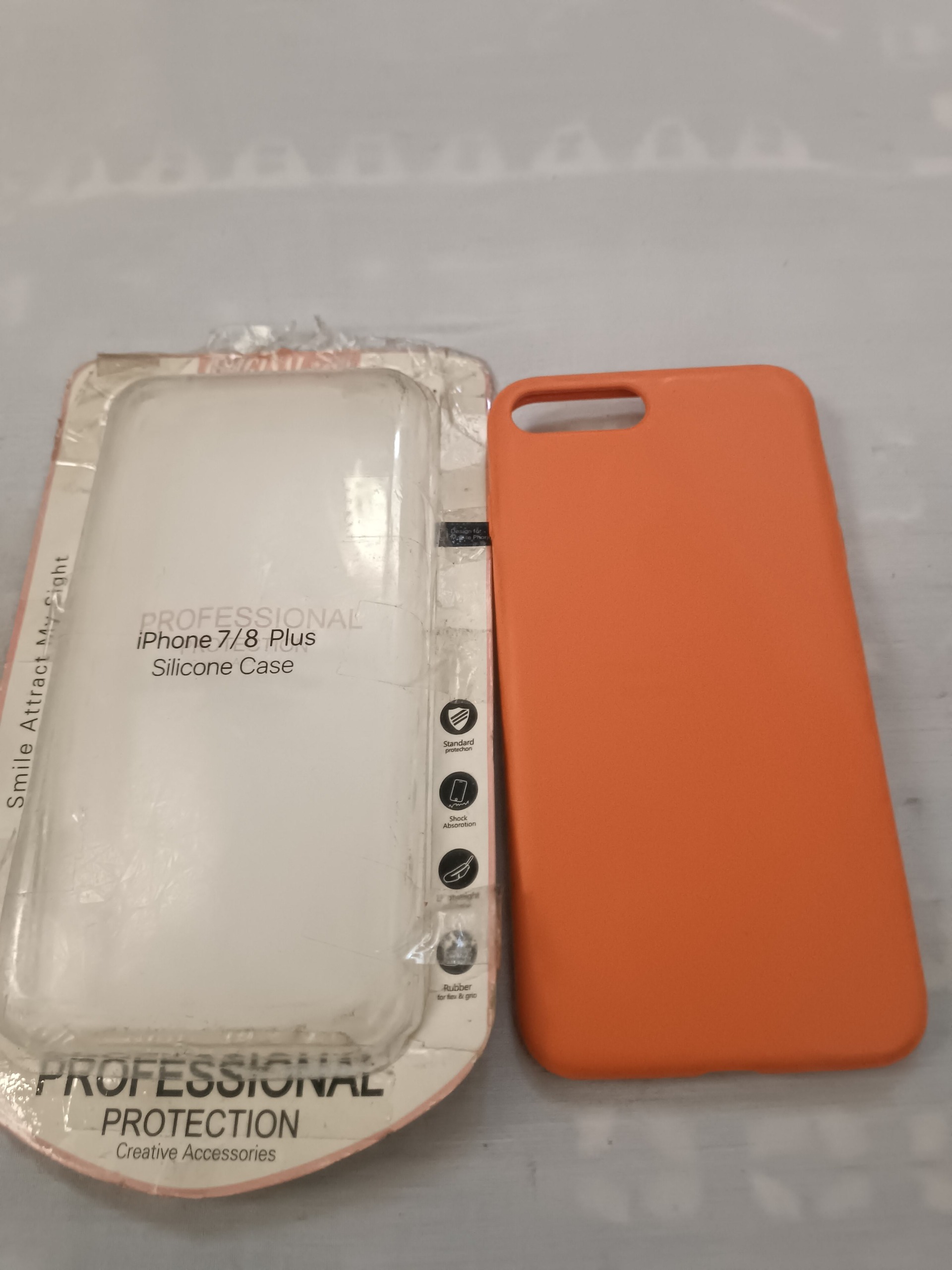 کاور سیلیکونی آیفون 7و8پلاسplus