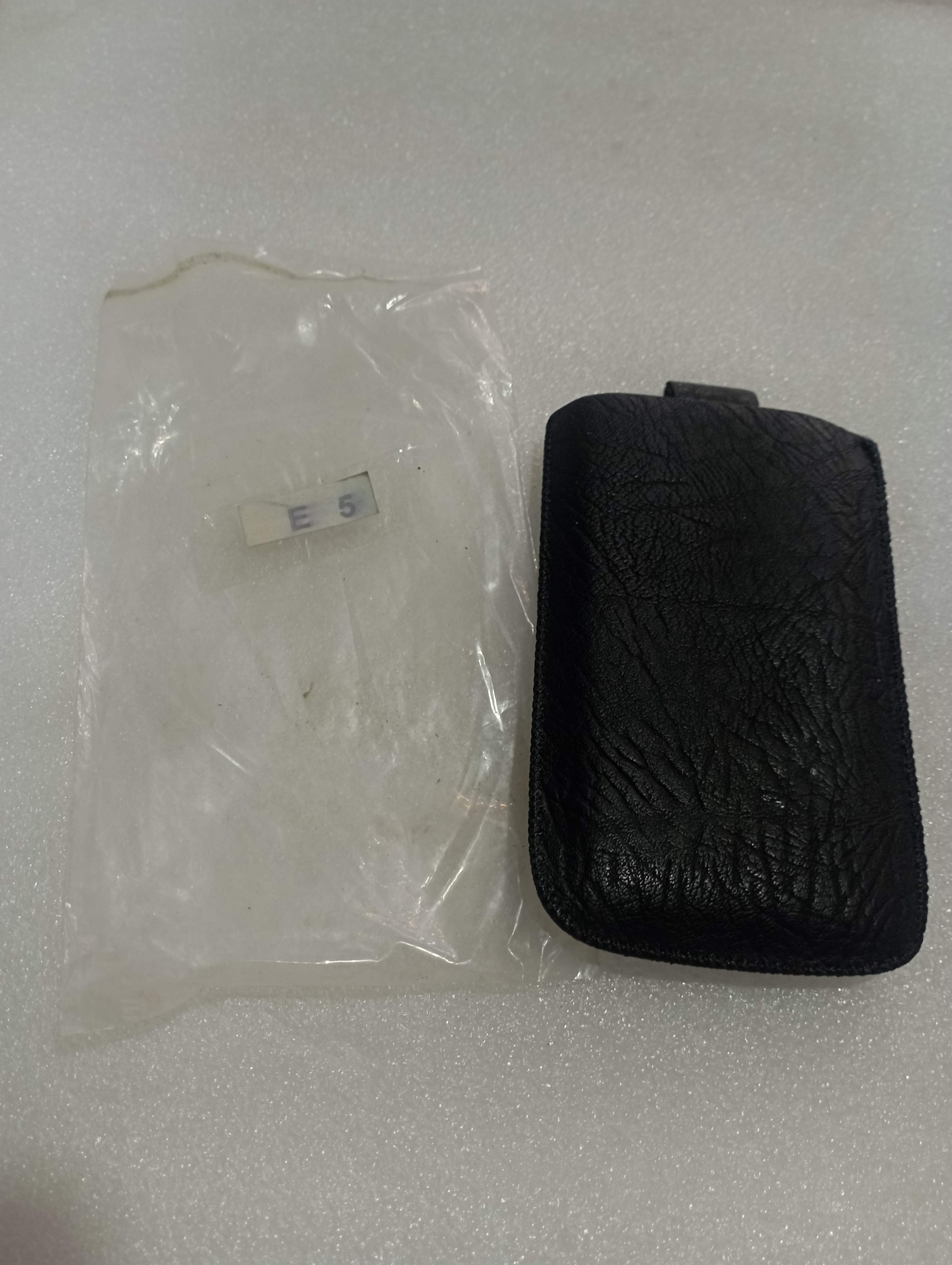 کیف فابریک گوشی موبایل  نوکیاE5