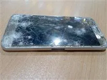 گوشیLCDشکسته