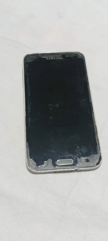 گوشی سامسونگS5 بردسالم3G وLCD شکسته