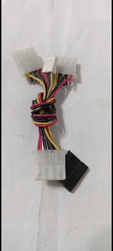 کابل تبدیل نمیدونم واسه چیست وچی میباشد؛/!»!«؟-)!