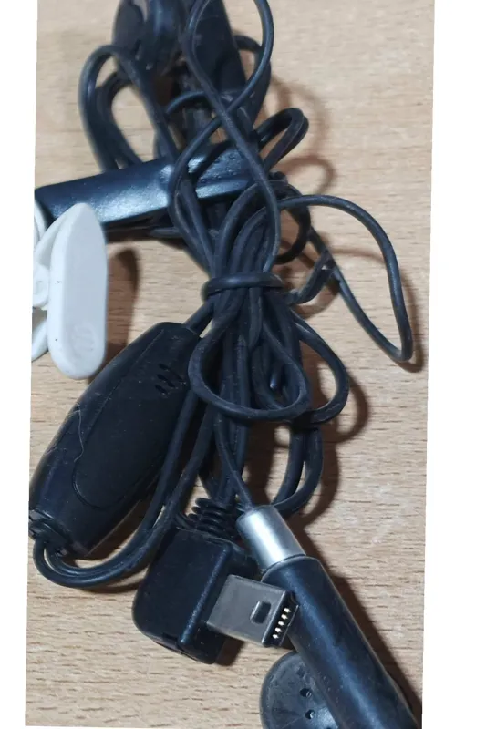 هندزفریاصل اصل اصل اورجینال داخل کارتنی محکم