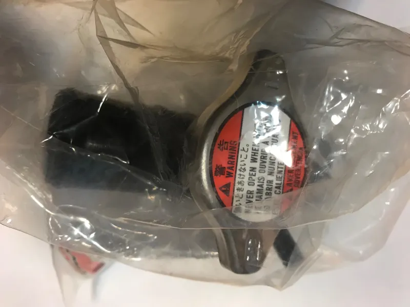 سه راهی آب به همراه درب رادیاتور-سوزوکی