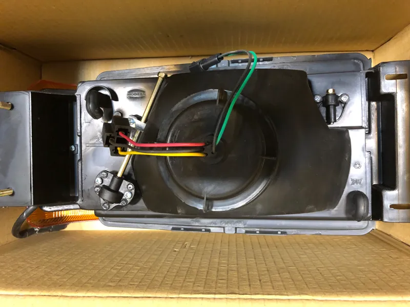 چراغ جلو پیکان سمت راست کامل-شرکتی