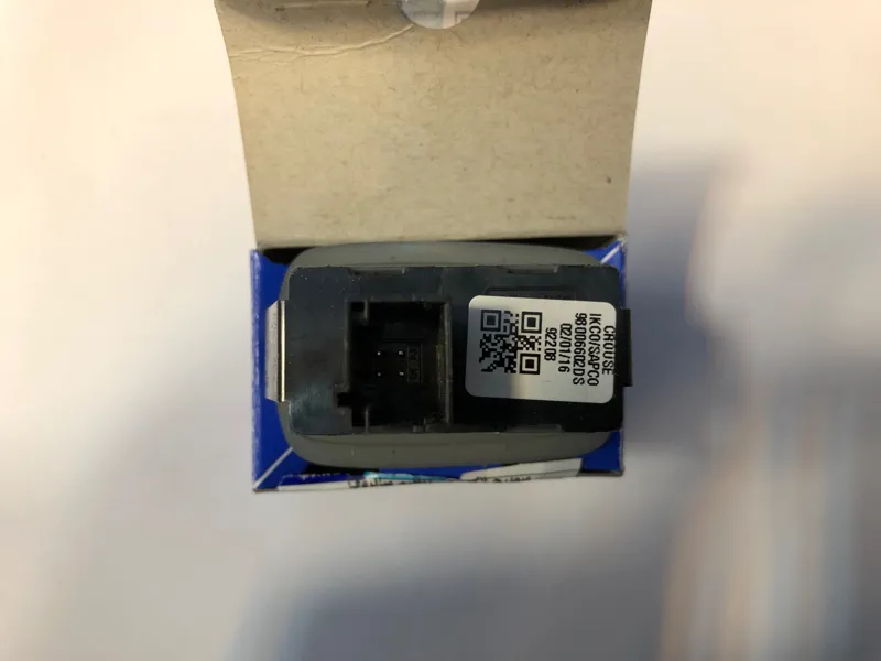 سوییچ الکتریکی تنظیم سانروف-تارا