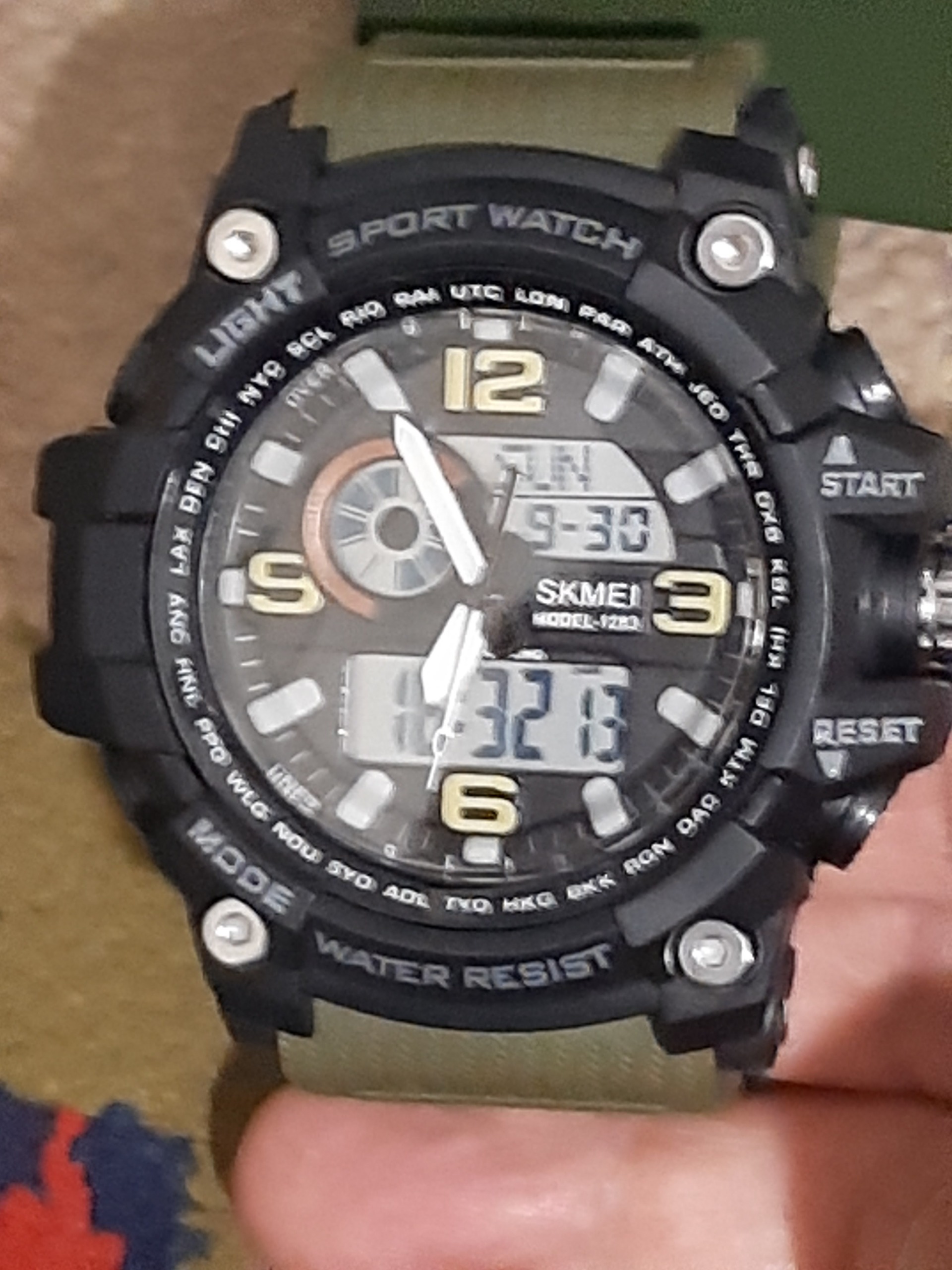 ساعت مچی اسکیمی چریکی زیبا