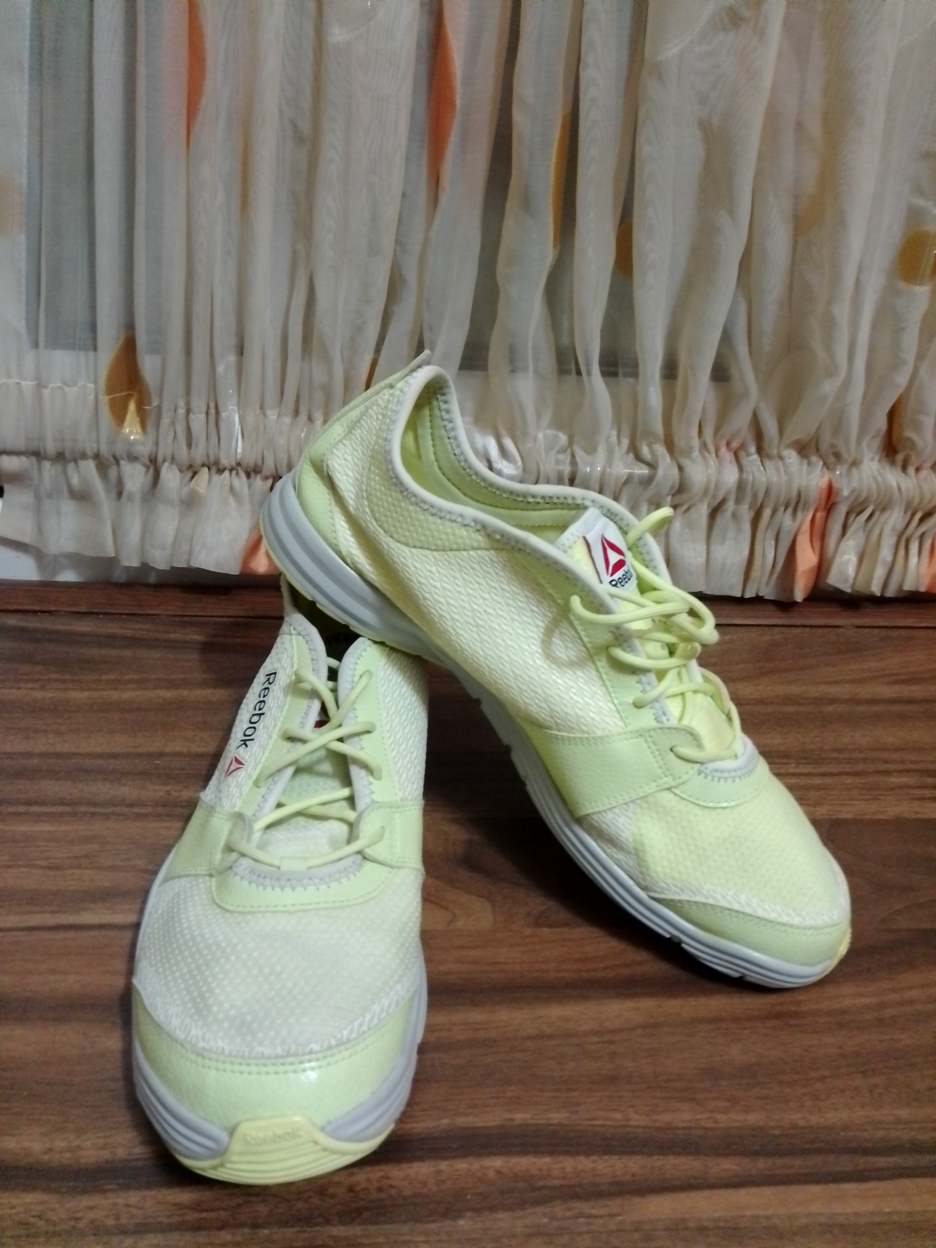 کتونی ریبوک اصل