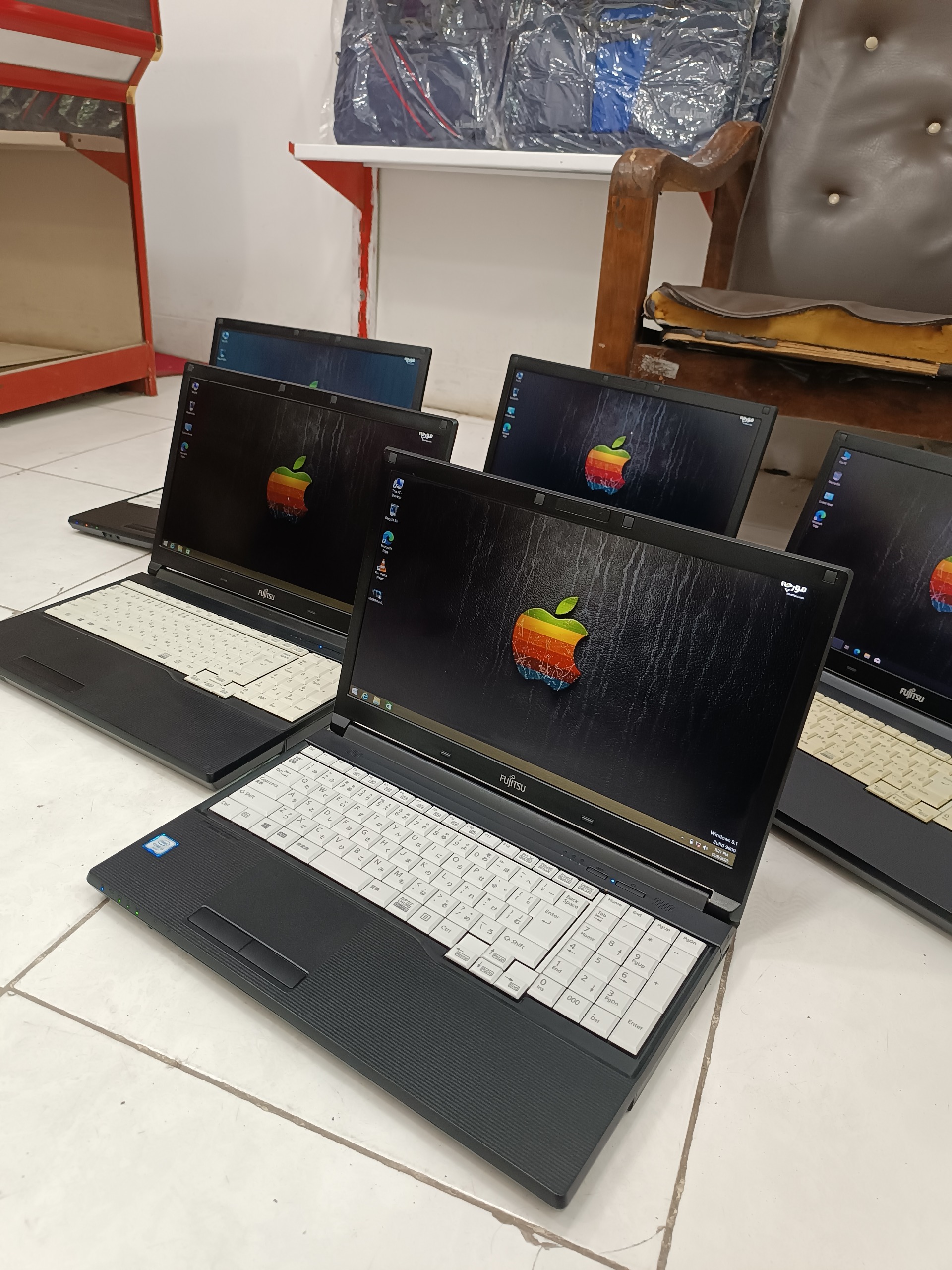 لپ تاپ فوجیتسو مشکی