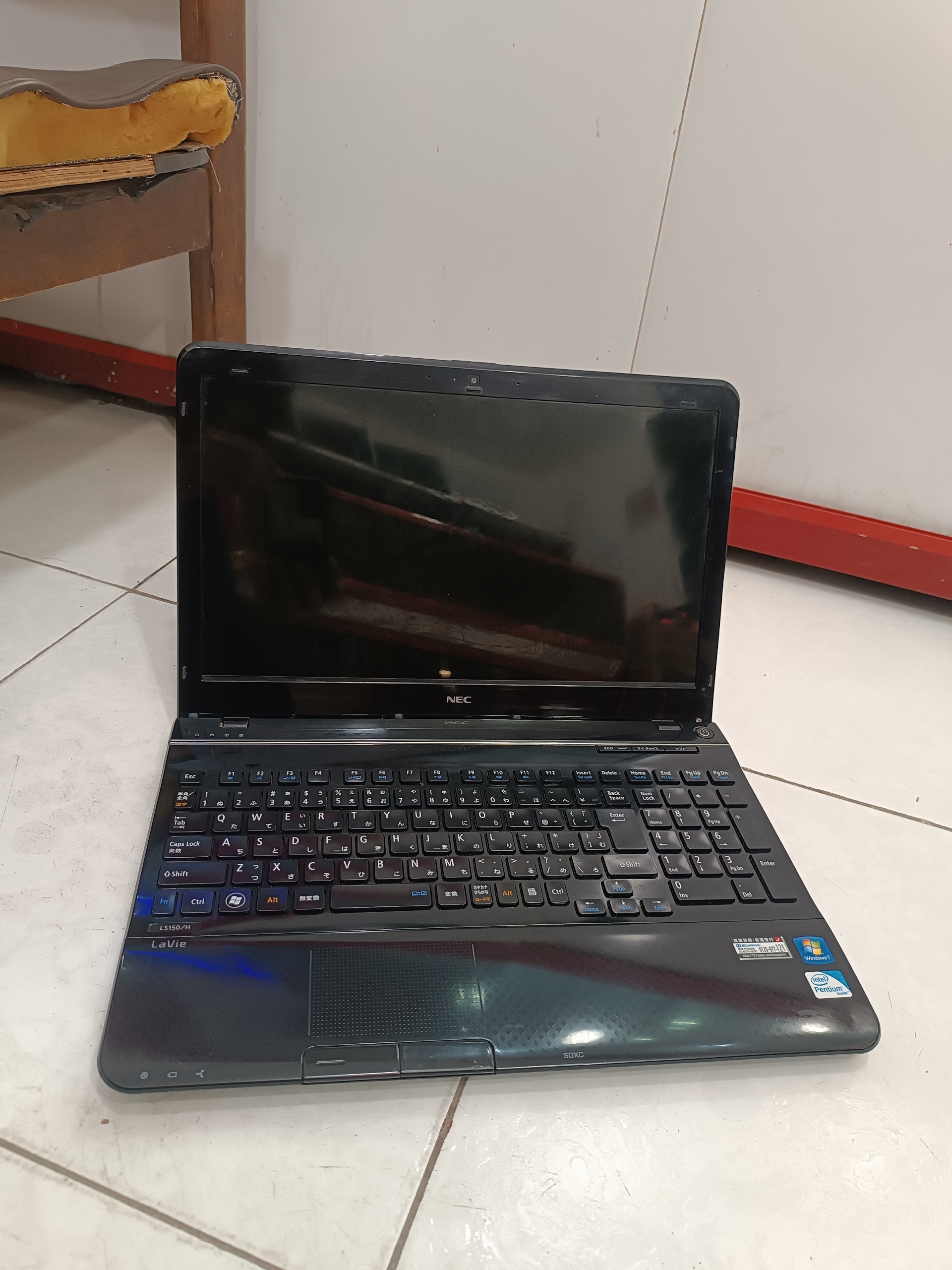 لپ تاپ NEC براق