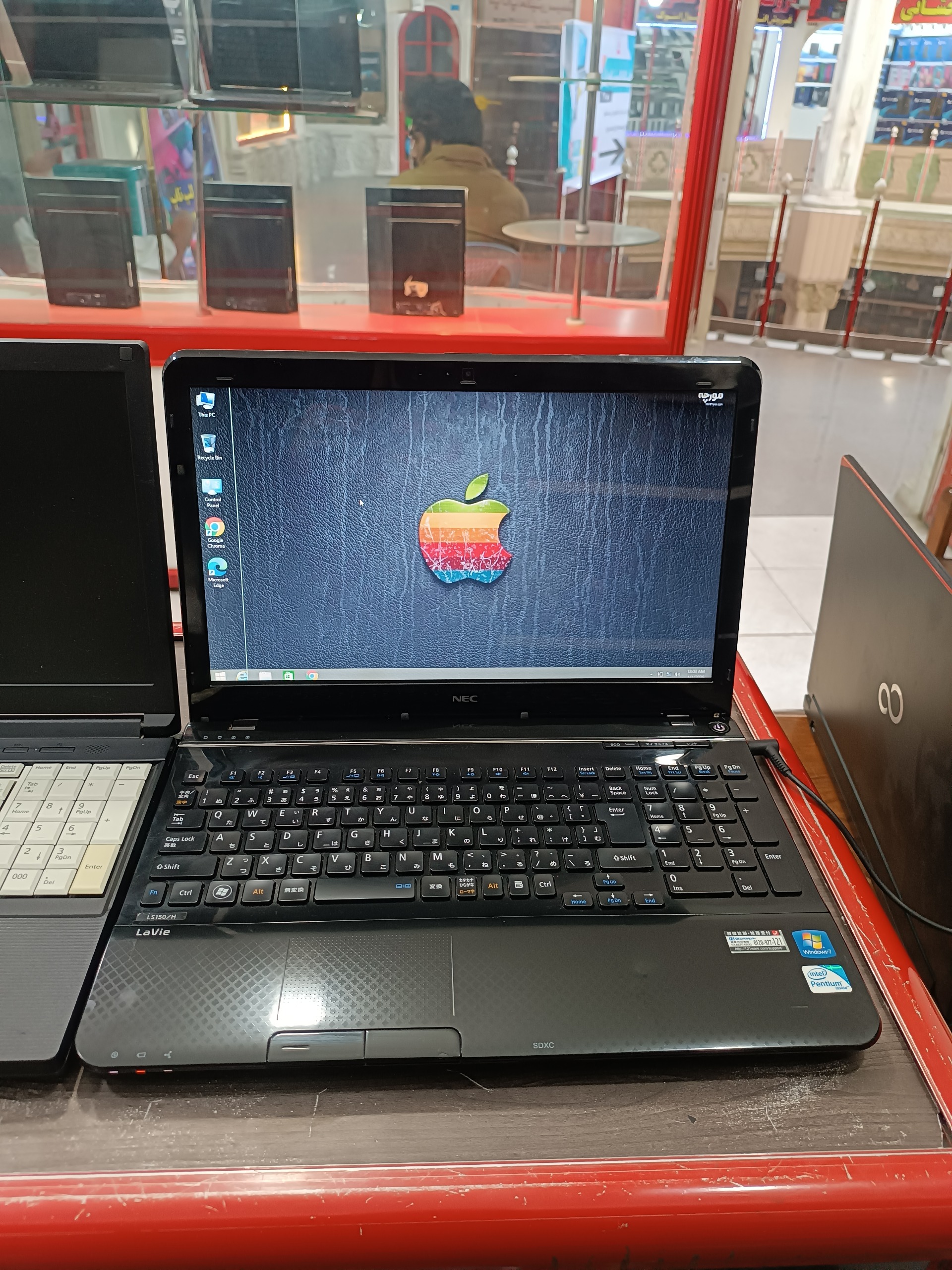 لپ تاپ NEC براق