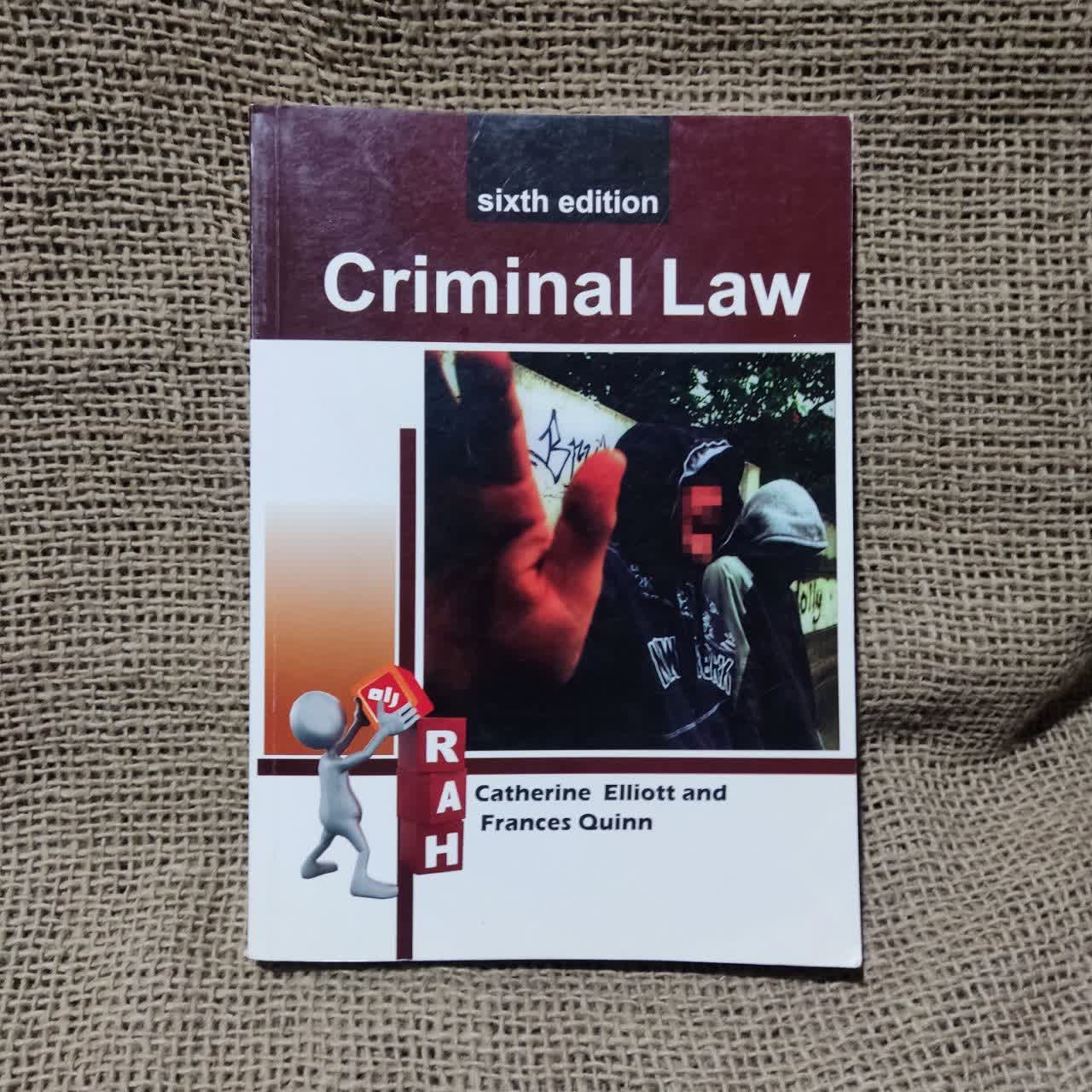 کتاب criminal law (حقوق کیفری)