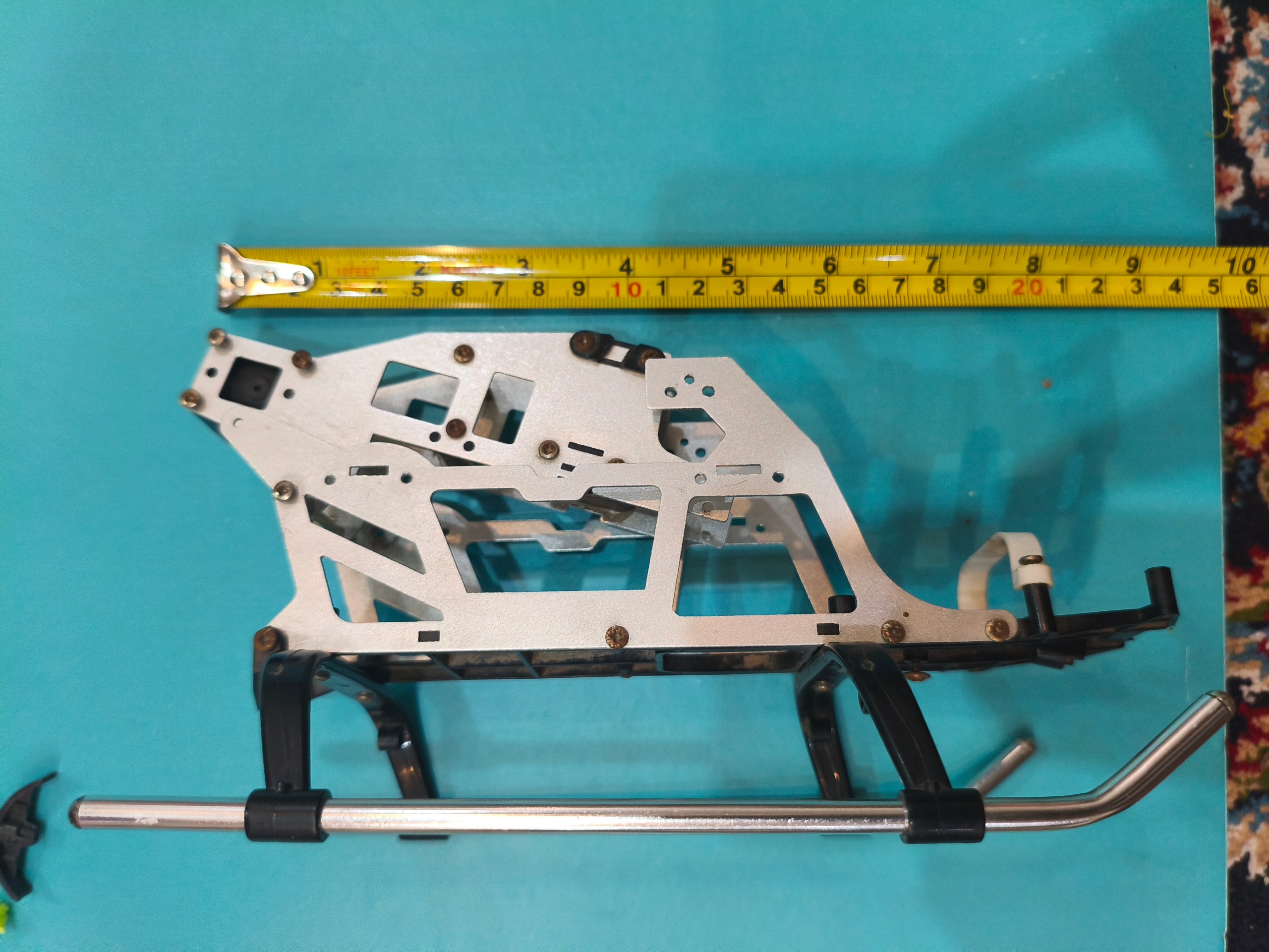 پایه و شاسی هلیکوپتر کنترلی بزرگ