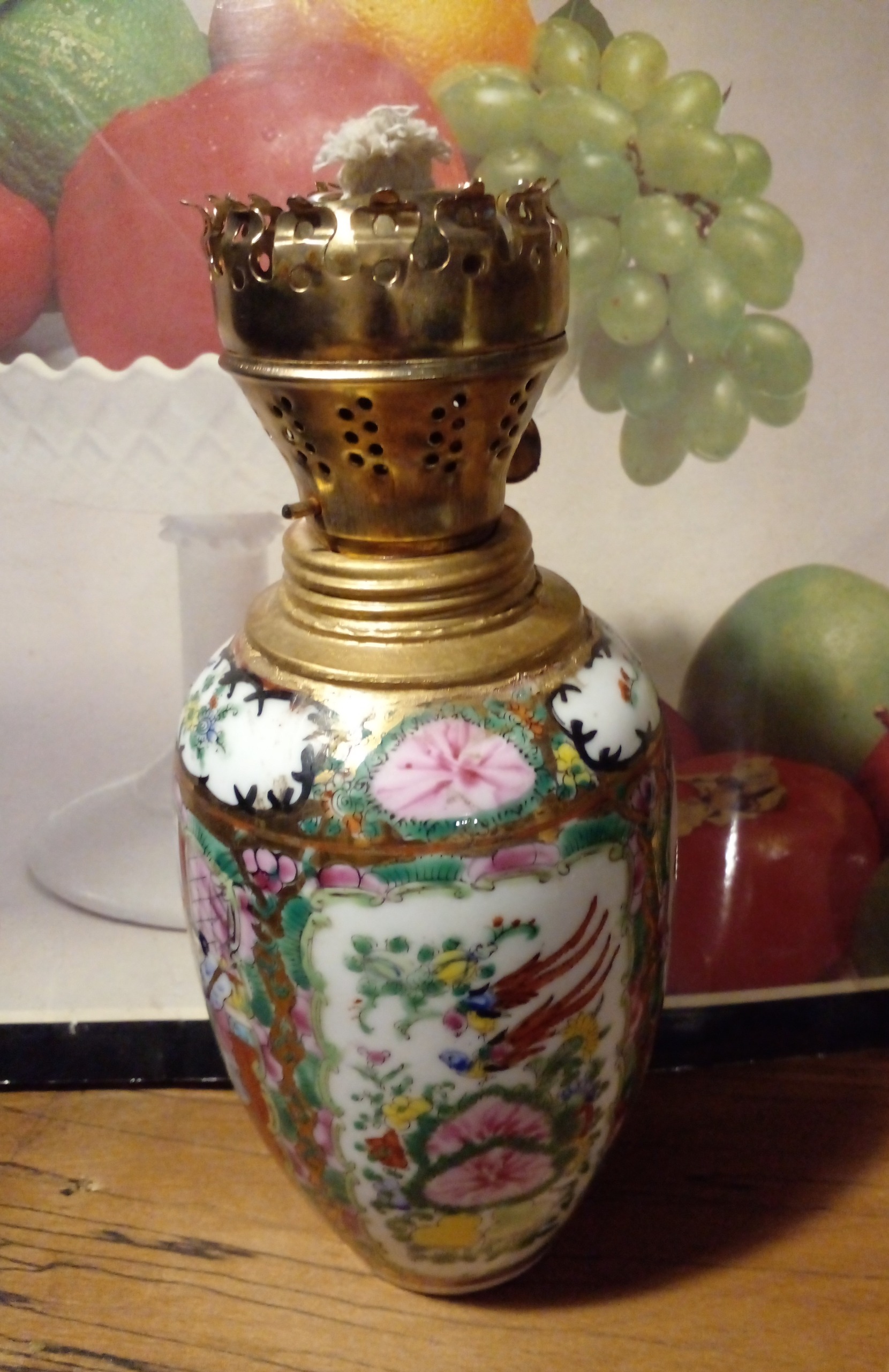 چراغ قدیمی و نوستالژیک نقاشی زیبا کار دست