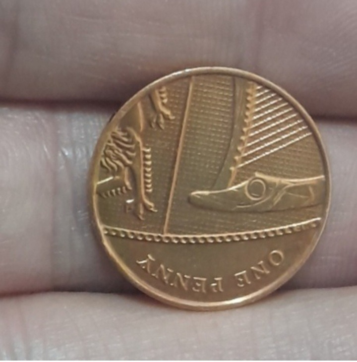 سکه 1 پنی انگلیس تصویر ملکه الیزابت