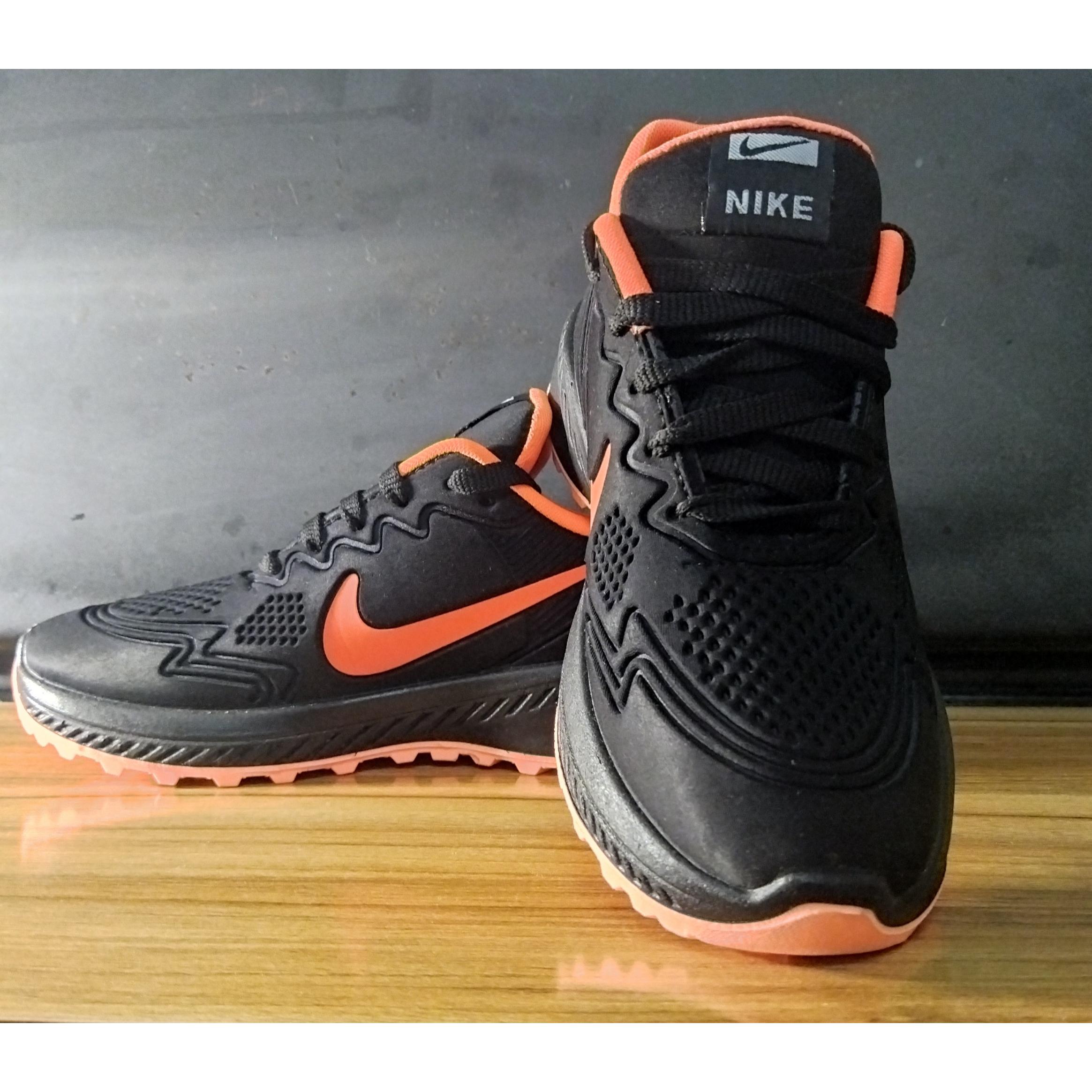 کفش طرح نایک تزریق مستقیم pu